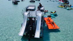 30 x 10 Pontoon boat boat photo