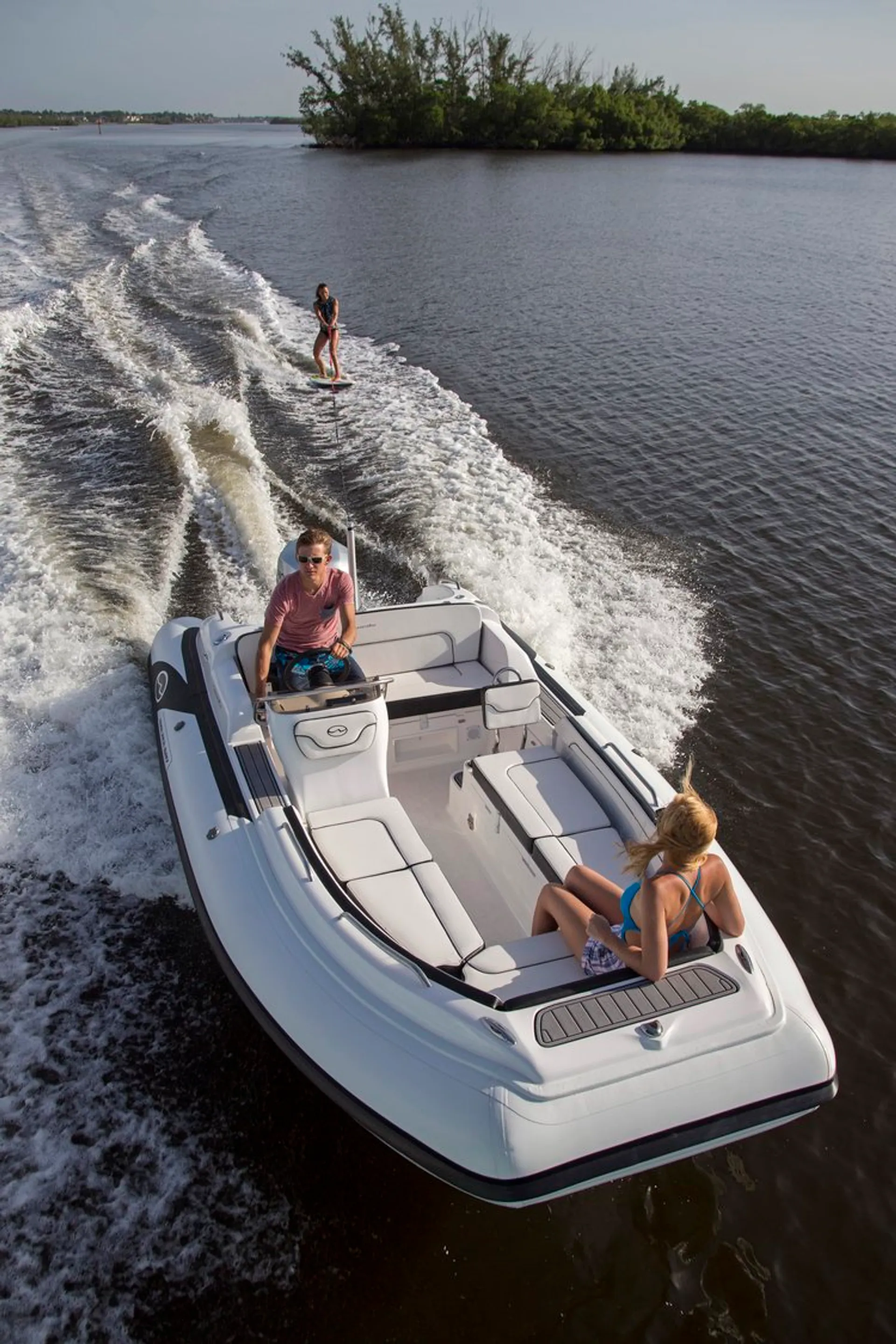 Walker Bay Boats Generation 525 DLX in Oxford, MD — photo 3