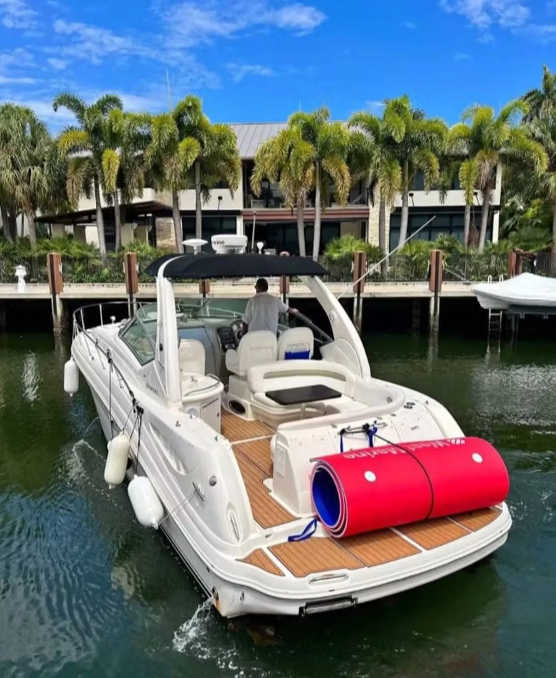 38ft Sea Ray Sundancer Yacht in FORT LAUDERDALE !!