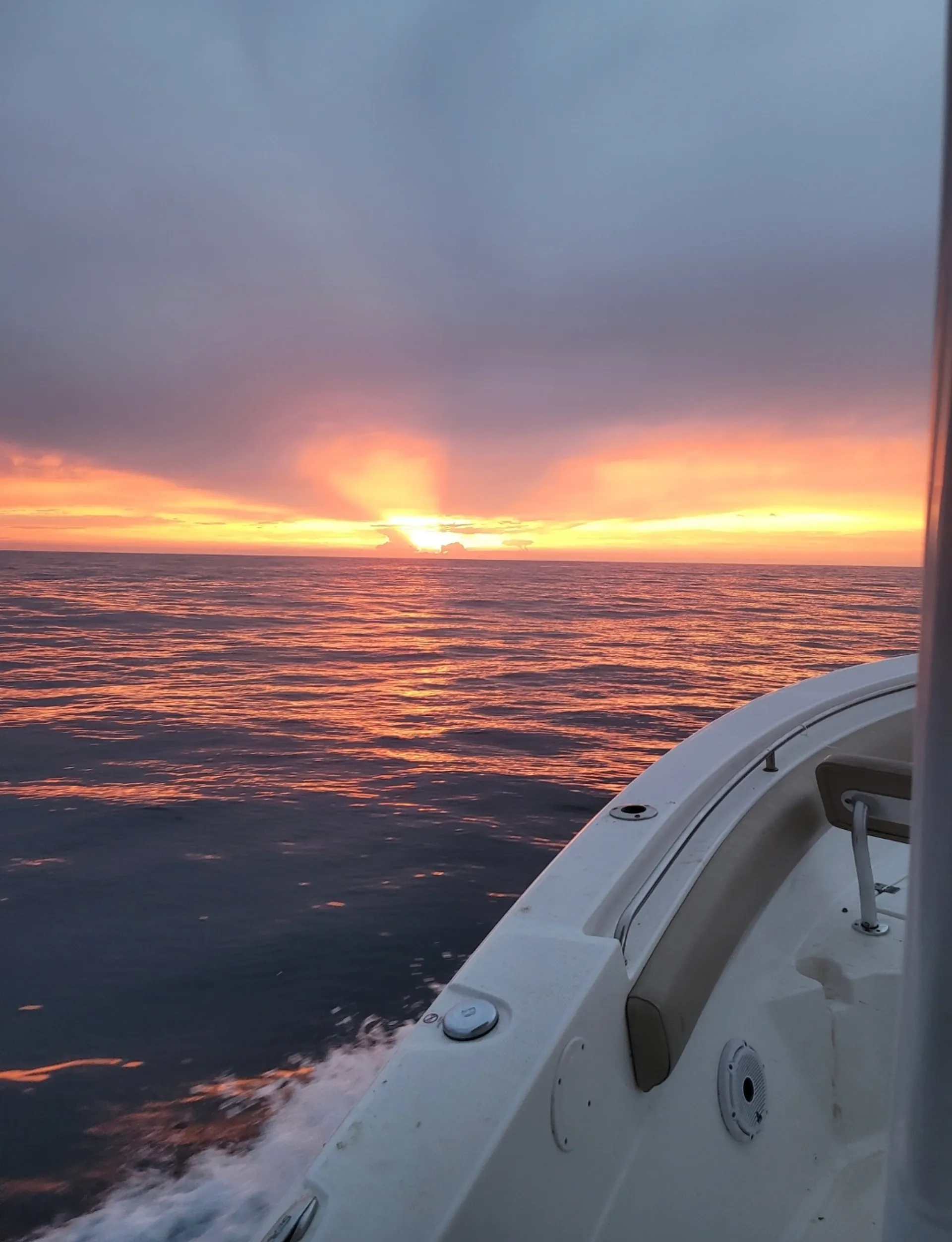 24 ft Center Console - Harris Chain of Lakes and Lake Dora sandbar!