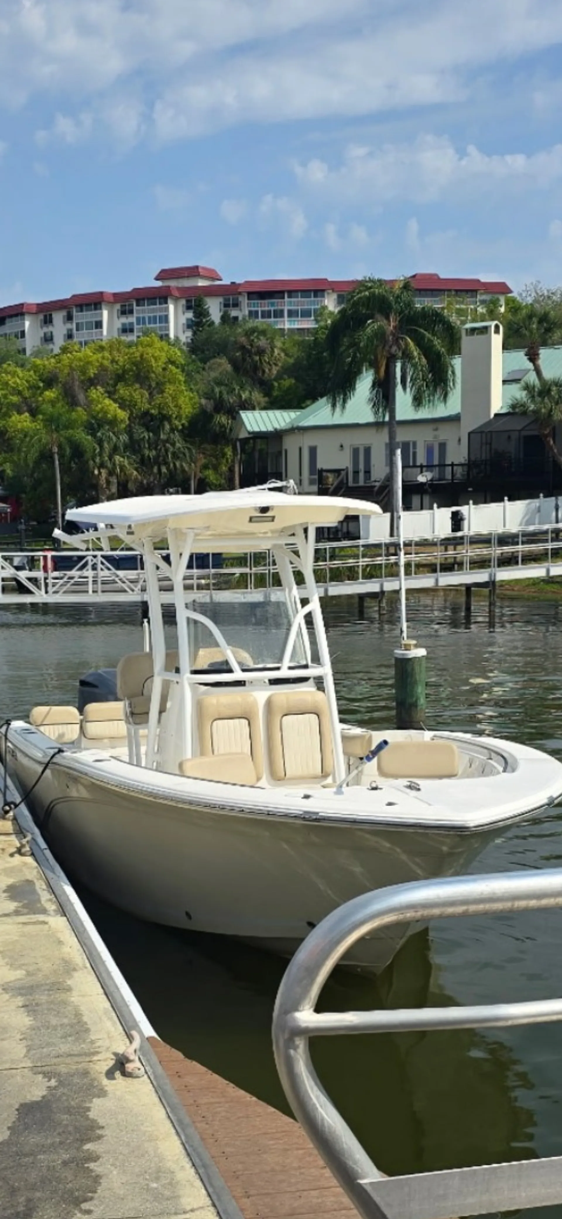 24 ft Center Console - Harris Chain of Lakes and Lake Dora sandbar!