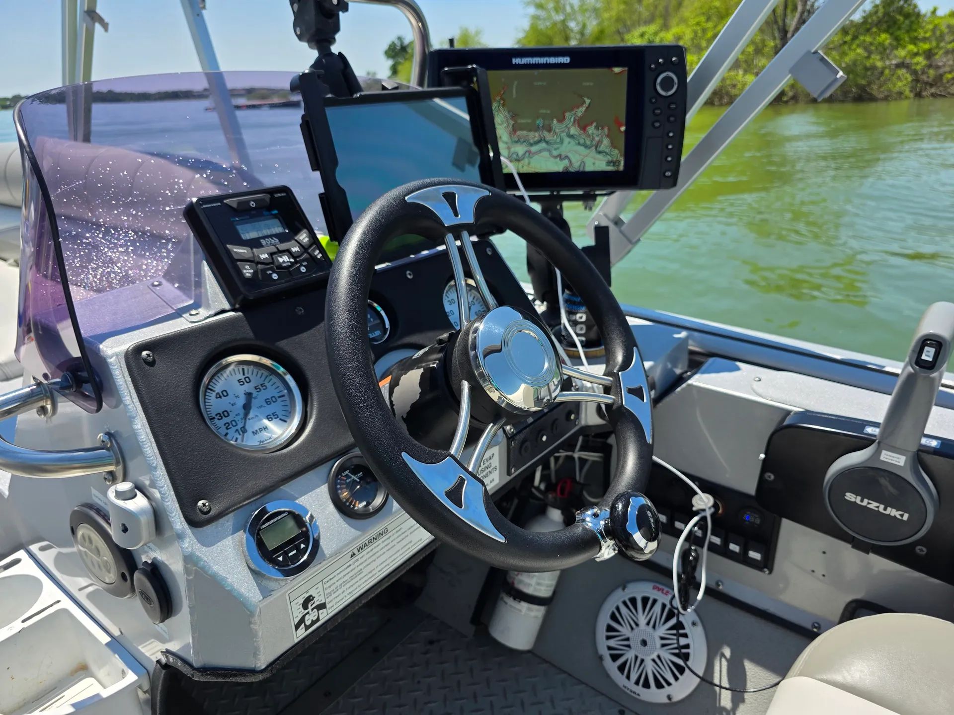 SeaArk BigEasy on lake Lewisville or Grapevine,**FREE FLOATING MAT!!**