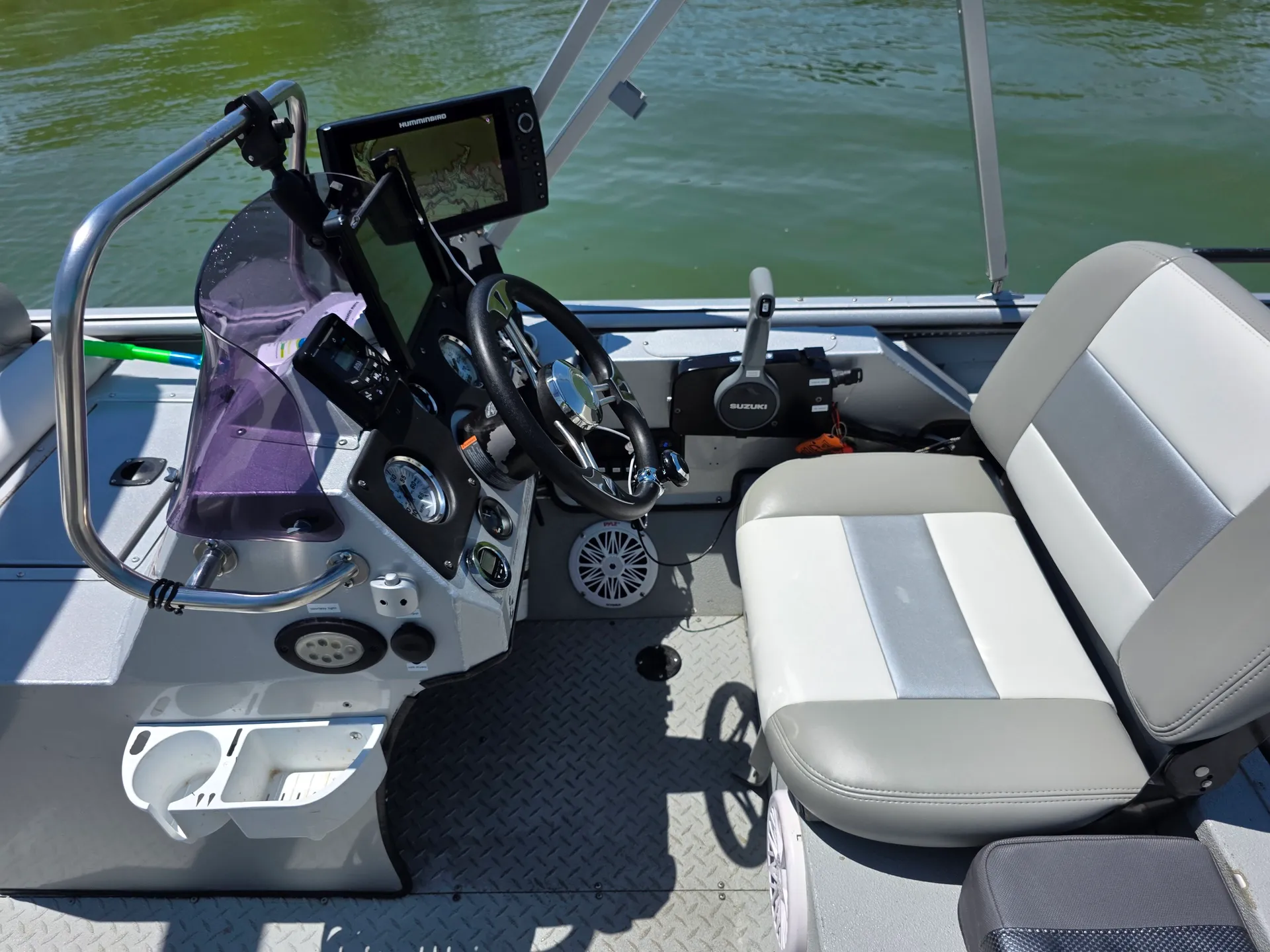 SeaArk BigEasy on lake Lewisville or Grapevine,**FREE FLOATING MAT!!**