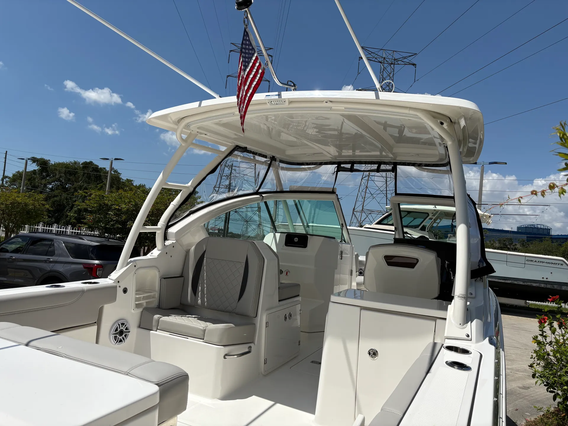 PURSUIT DC266 in St. Petersburg, FL — photo 4