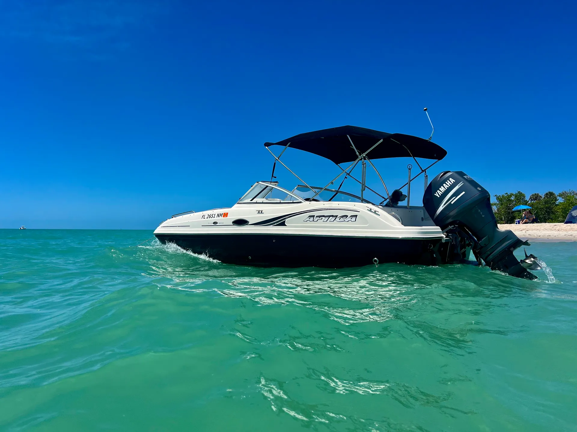 21’ Hurricane SD 217