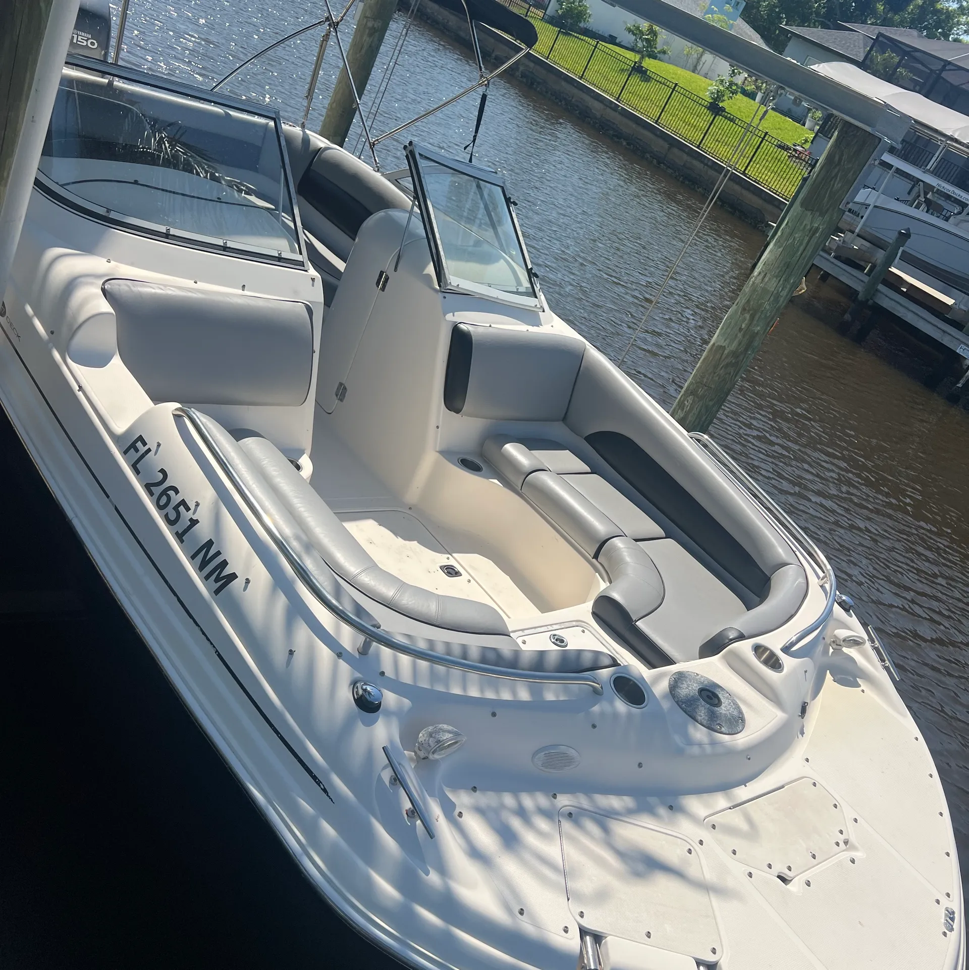 21’ Hurricane SD 217