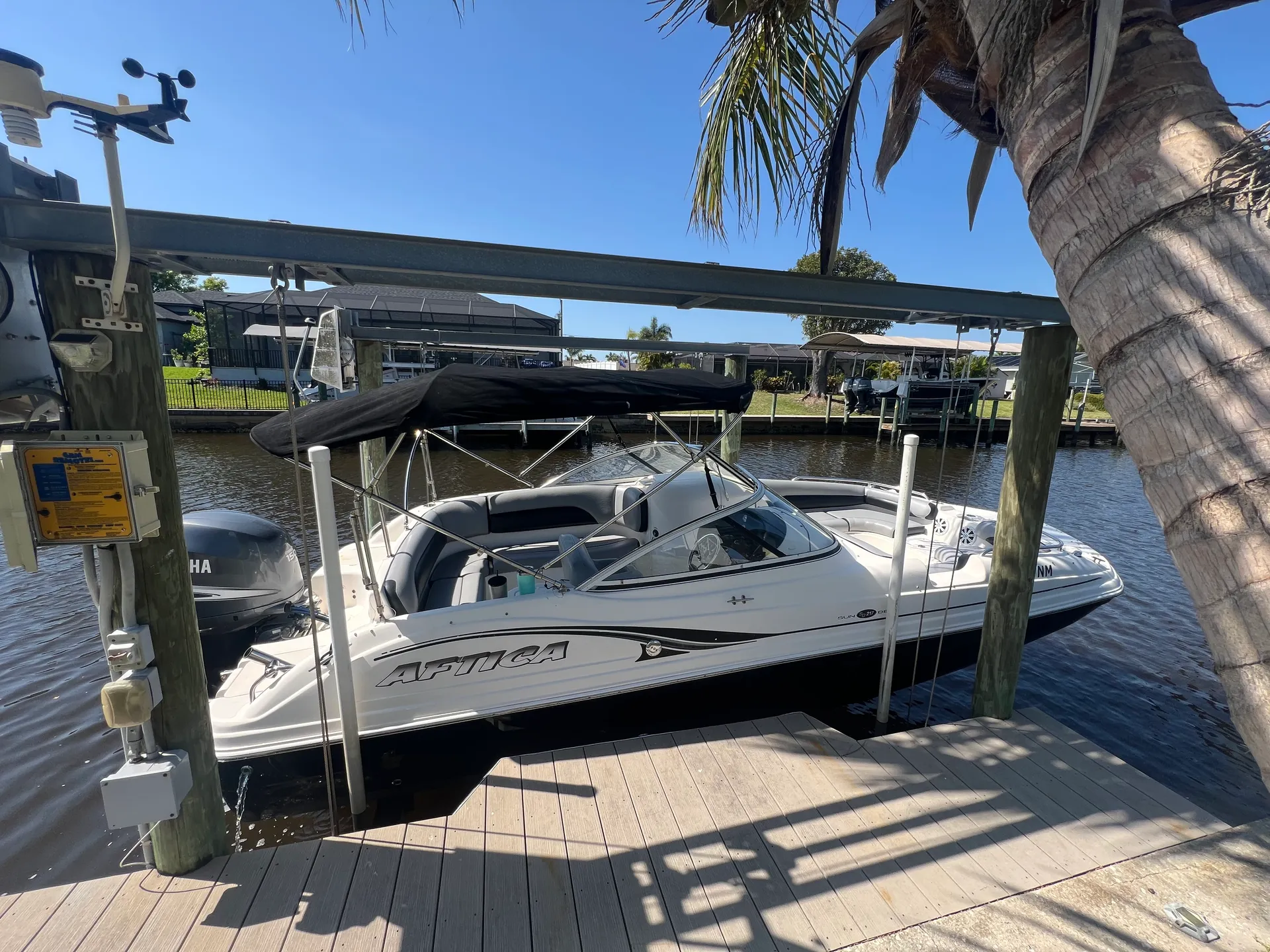 21’ Hurricane SD 217