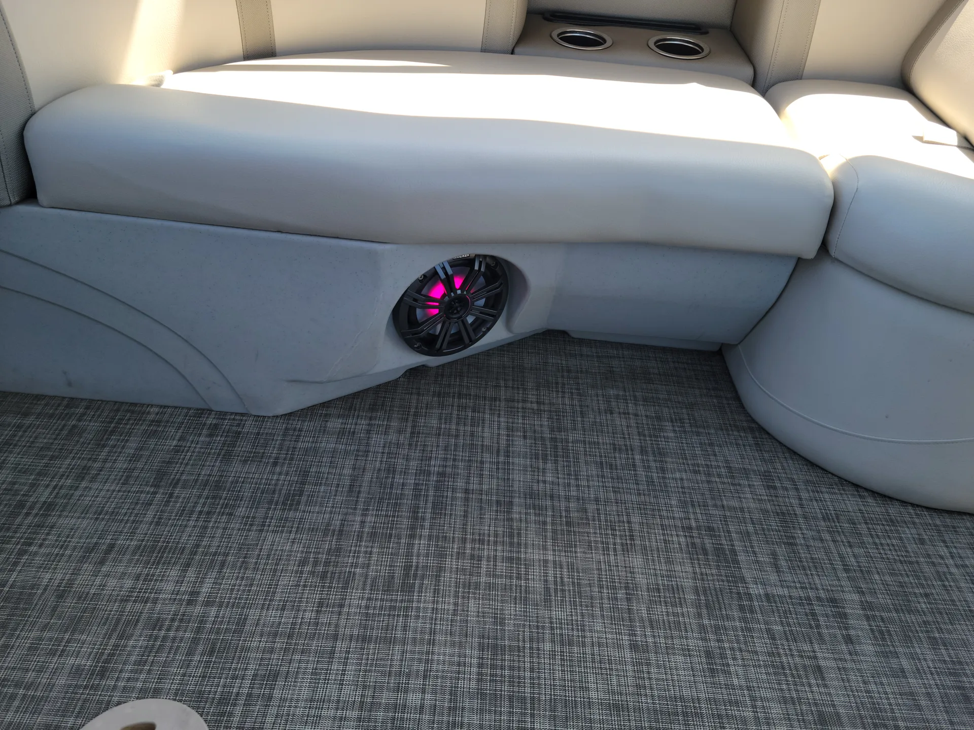 Fully Equipped Tritoon w/ Bluetooth Stereo, Floating Mat & Cooler Inc