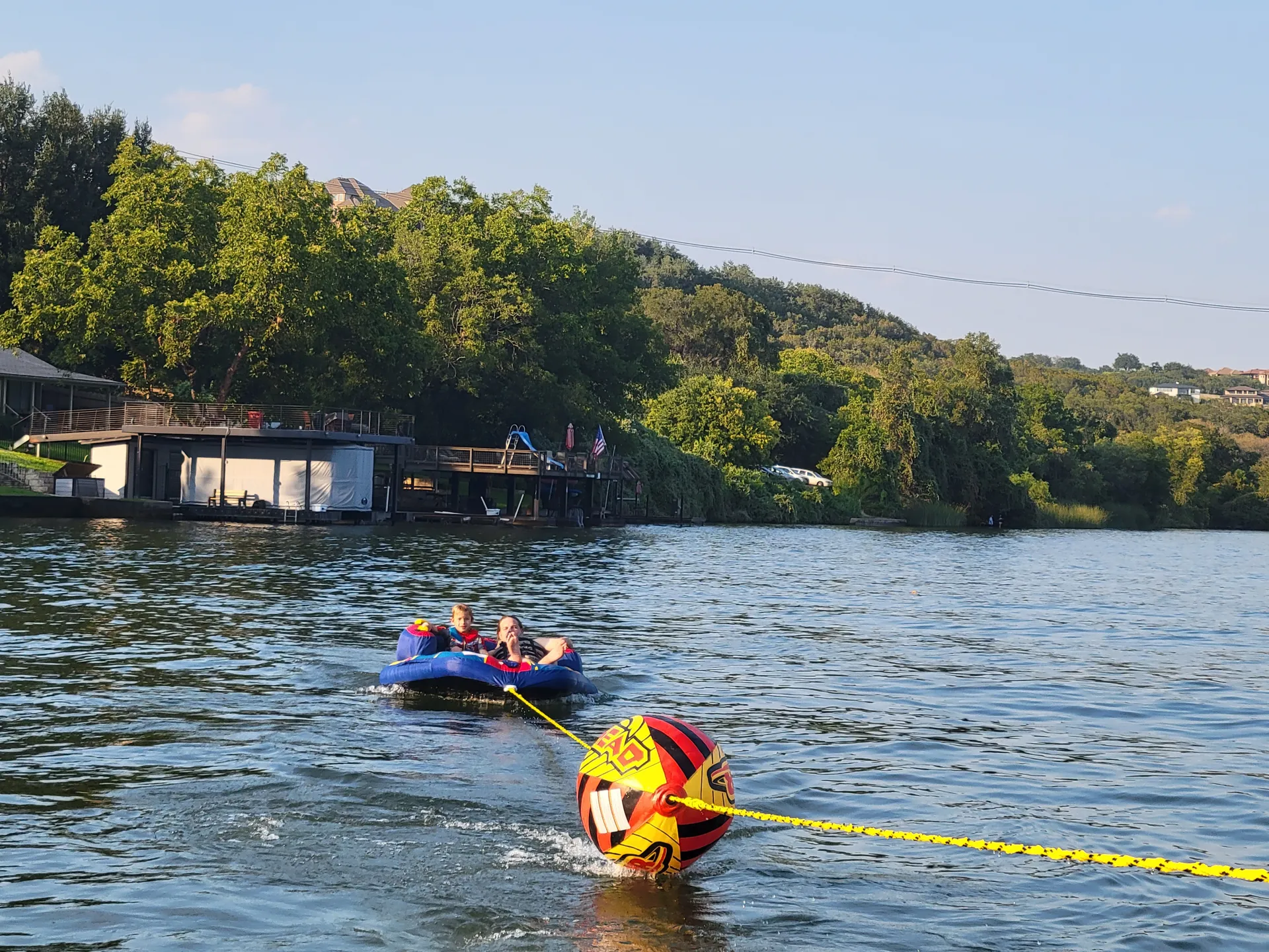 Fully Equipped Tritoon w/ Bluetooth Stereo, Floating Mat & Cooler Inc