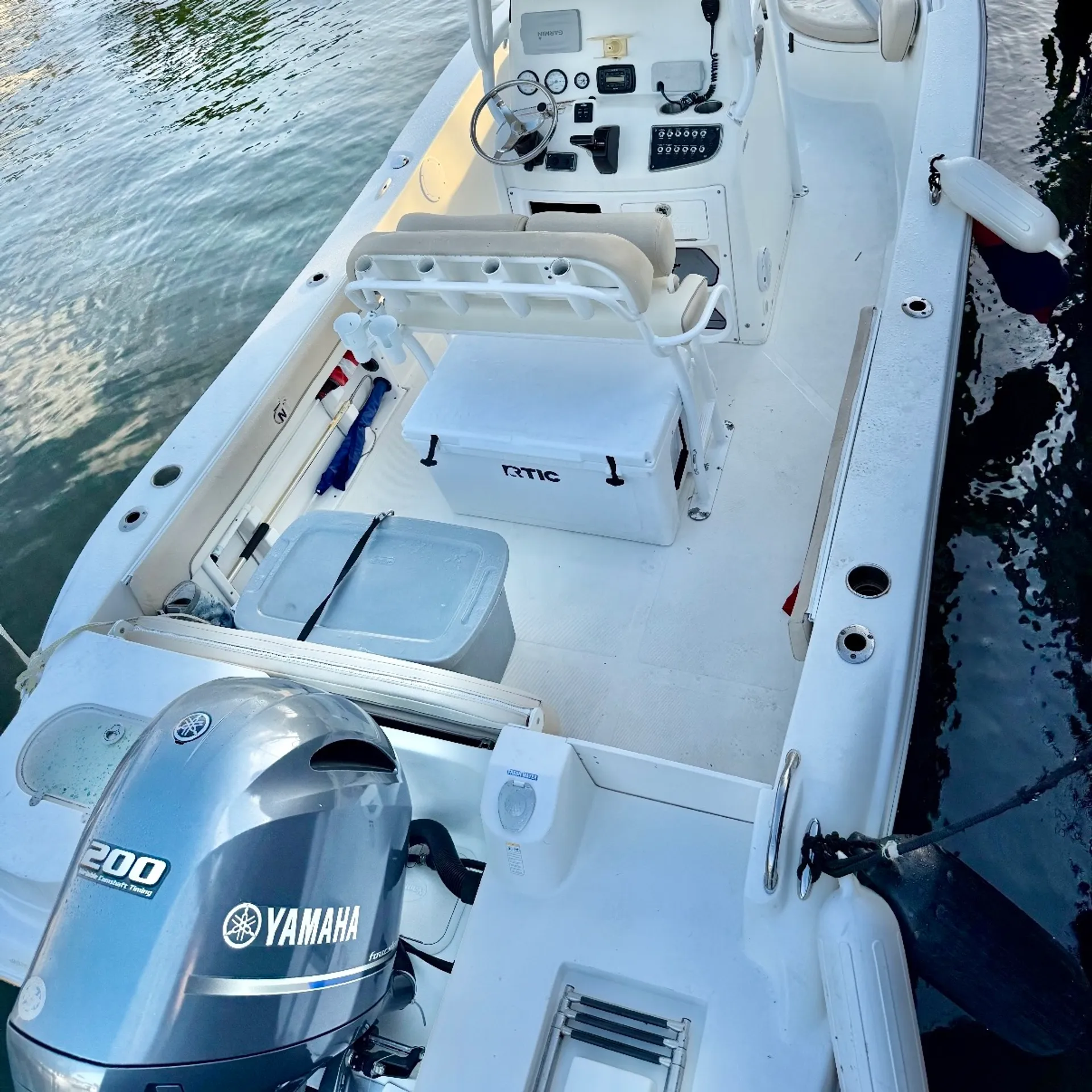 NAUTICSTAR BOATS 2200XS in Pompano Beach, FL — photo 7