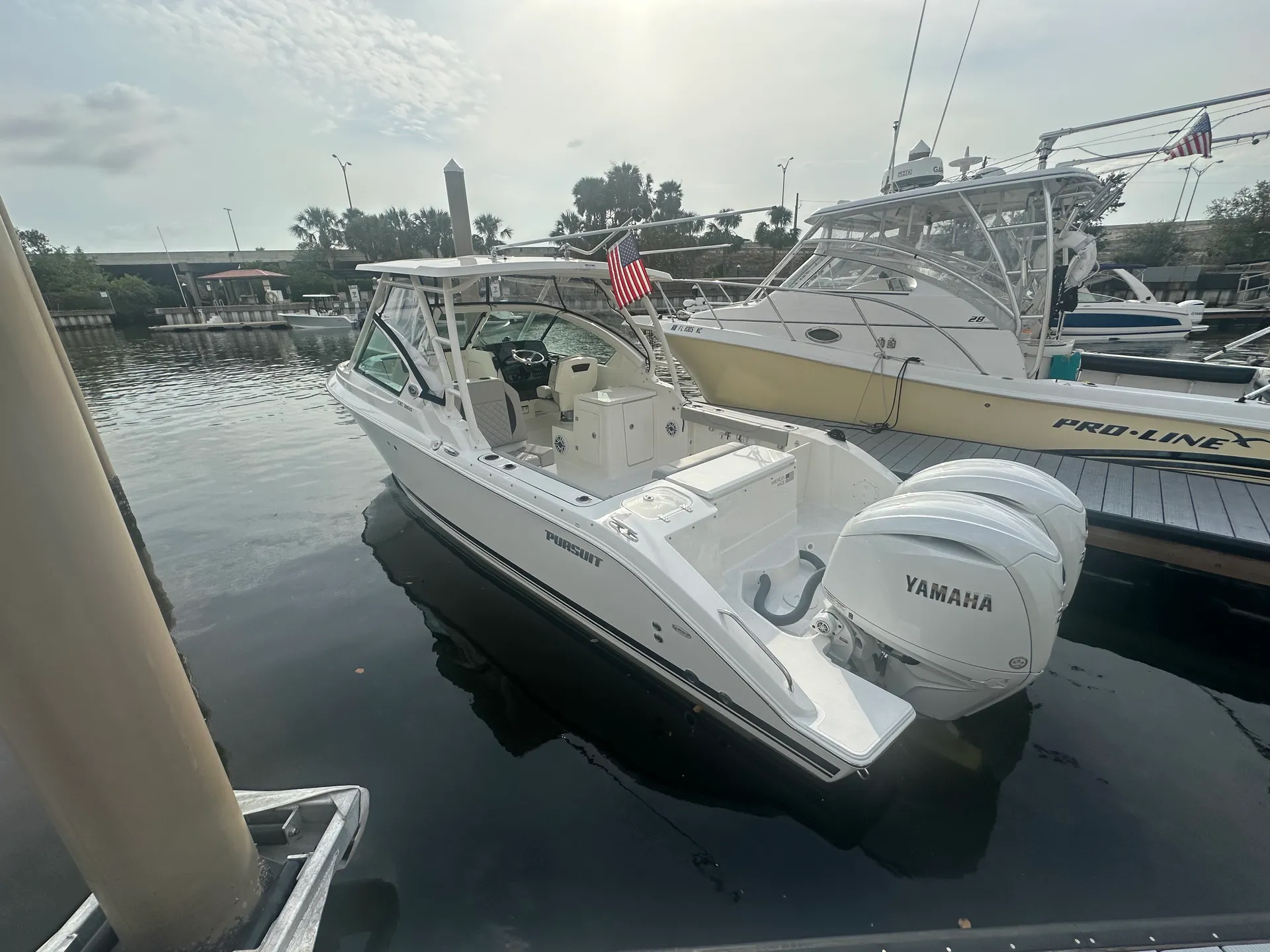 PURSUIT DC266 in St. Petersburg, FL — photo 2