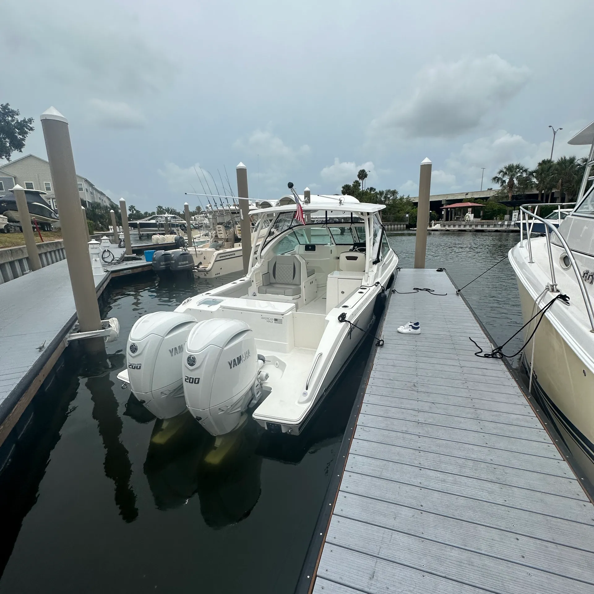 PURSUIT DC266 in St. Petersburg, FL — photo 3