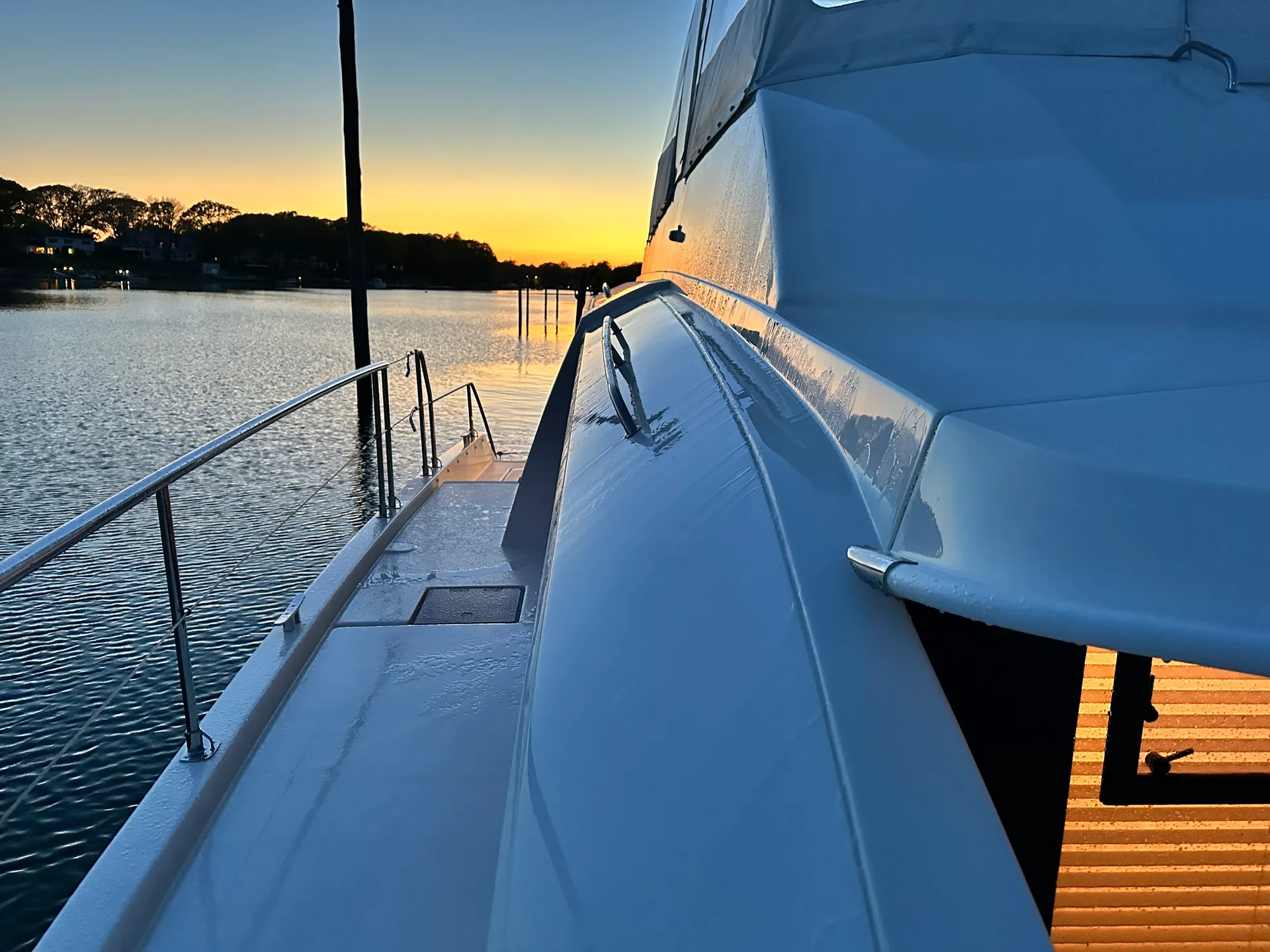 Crewed Leopard 43 Power Cat. 