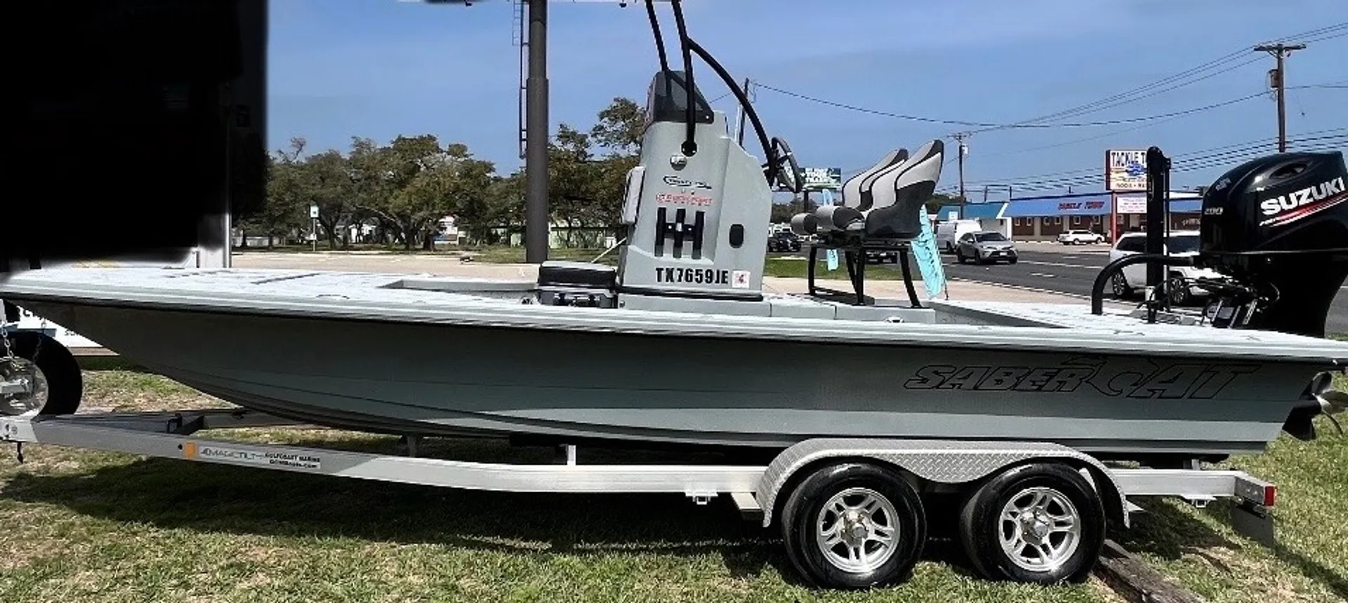 22' Saber Cat Fishing Boat Rental
