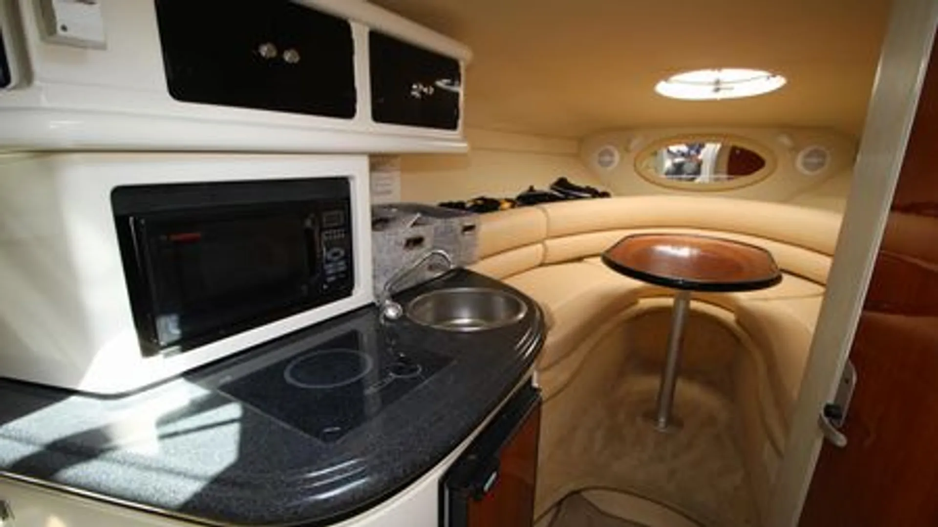 Where Summer Memories Are Made  - Beautiful, Clean 26 Foot Cruiser