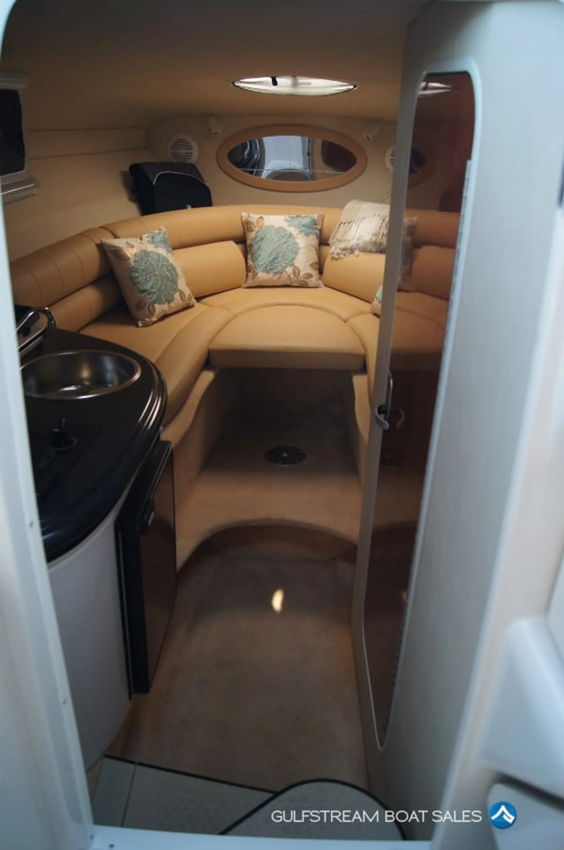 Where Summer Memories Are Made  - Beautiful, Clean 26 Foot Cruiser