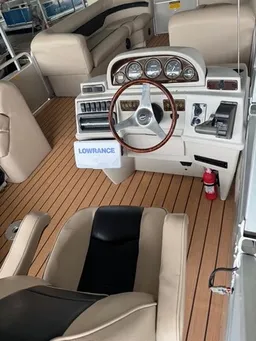 115 HP 24 ft pontoon 