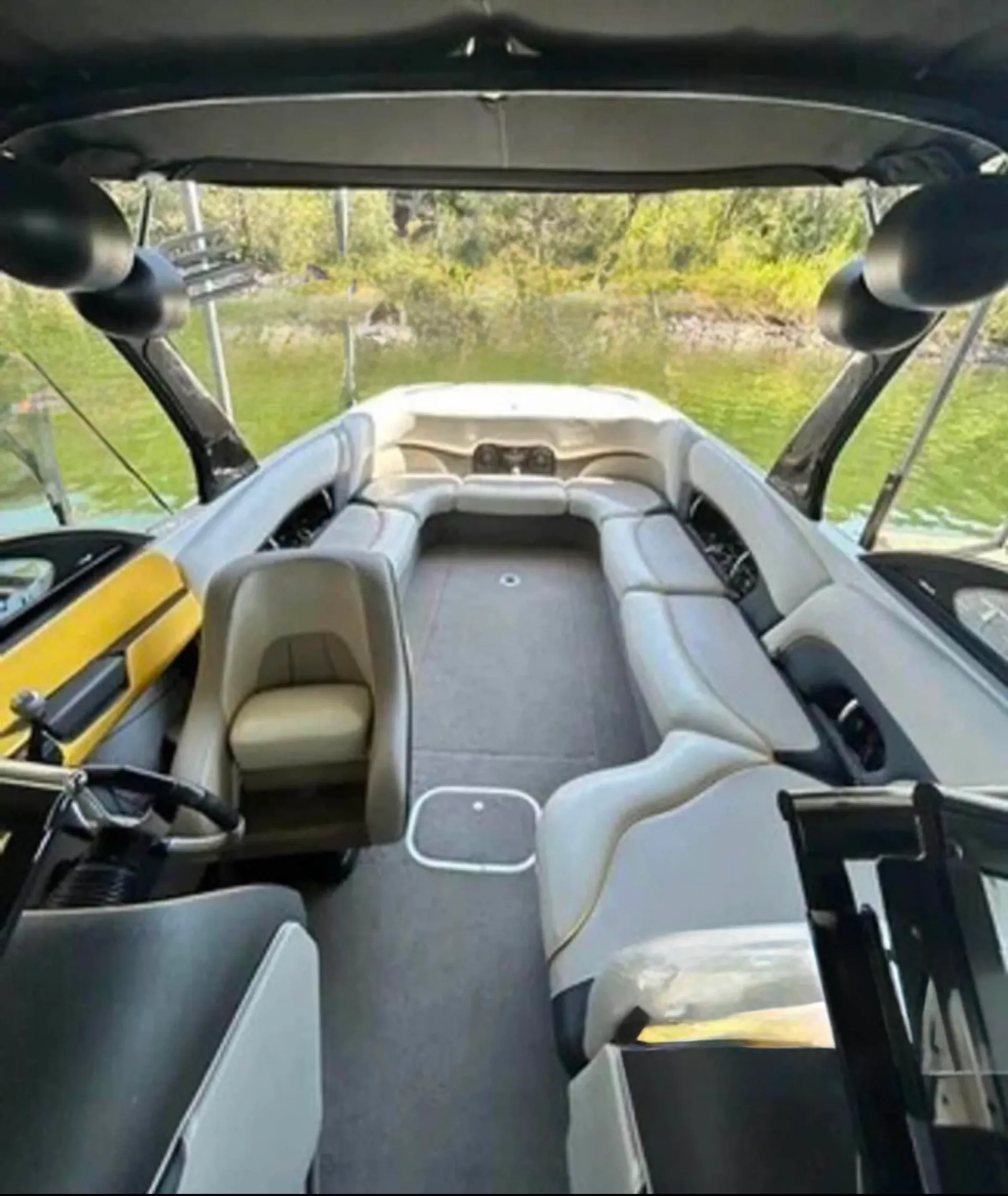 MALIBU BOATS WAKESETTER 23 LSV in Granite Shoals, TX — photo 2
