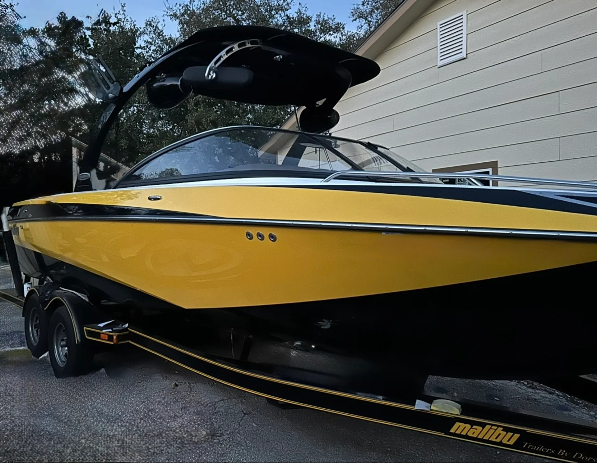 MALIBU BOATS WAKESETTER 23 LSV in Granite Shoals, TX — photo 4