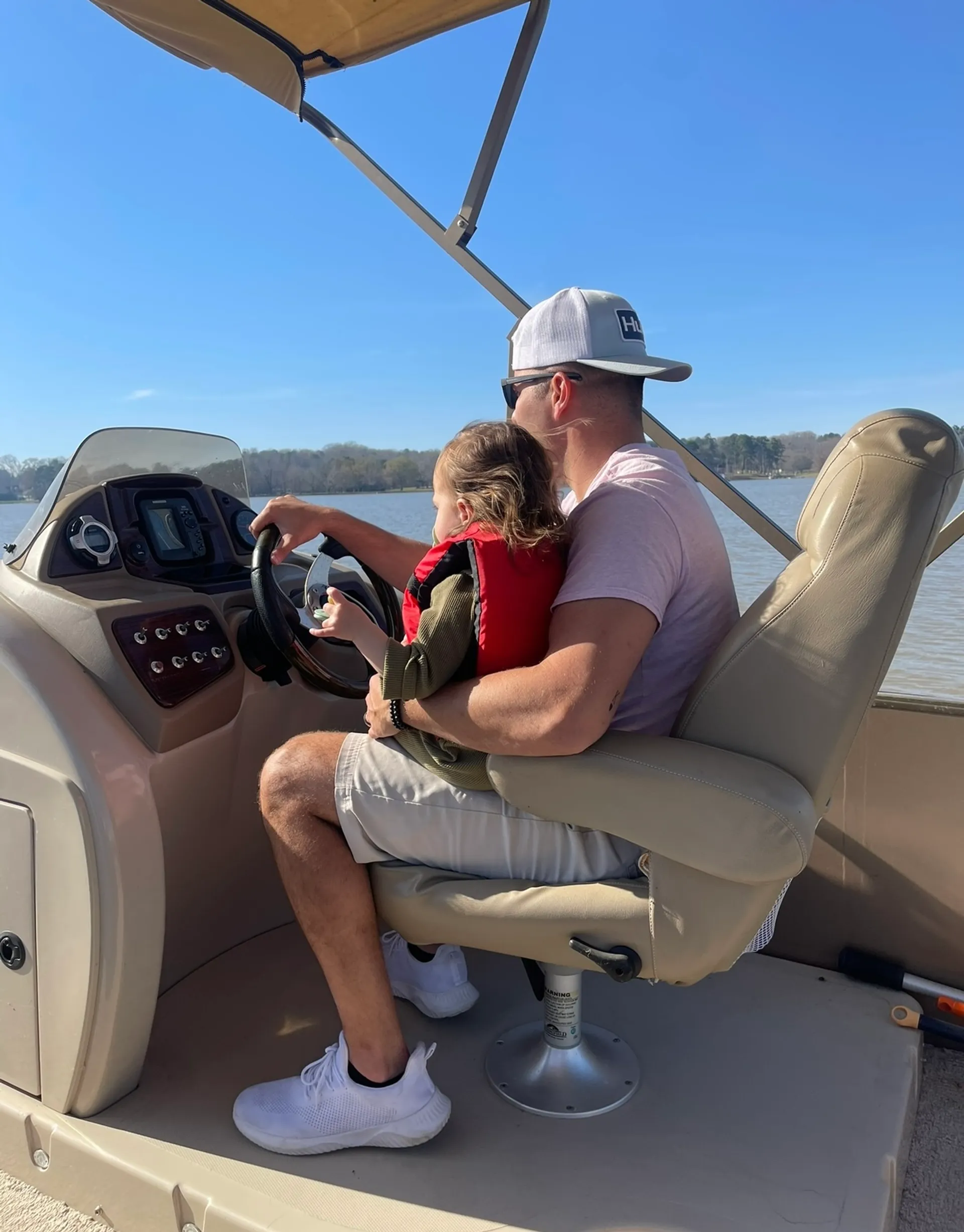 22 FT Veranda Tri-Toon - Lake Wylie, SC (across from Papa Docs)