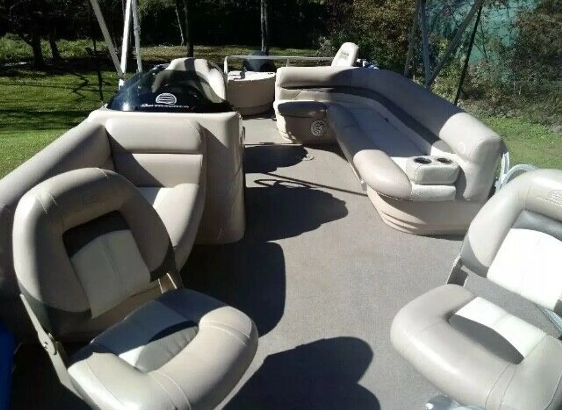 Sun Tracker 20 Ft Pontoon