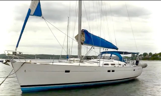 Rent a Beneteau USA sloop in Port Washington, NY near me