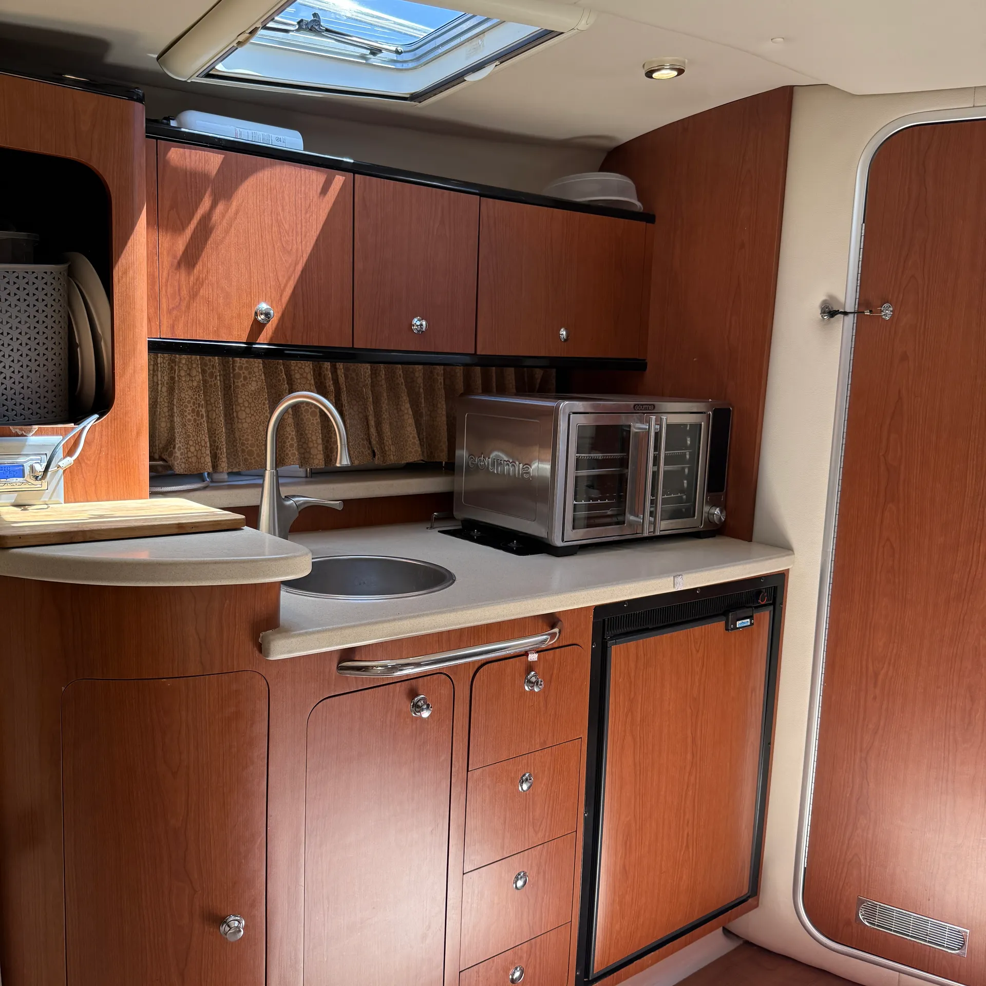  35 Foot Chaparral Signature Cabin Cruiser- all inclusive