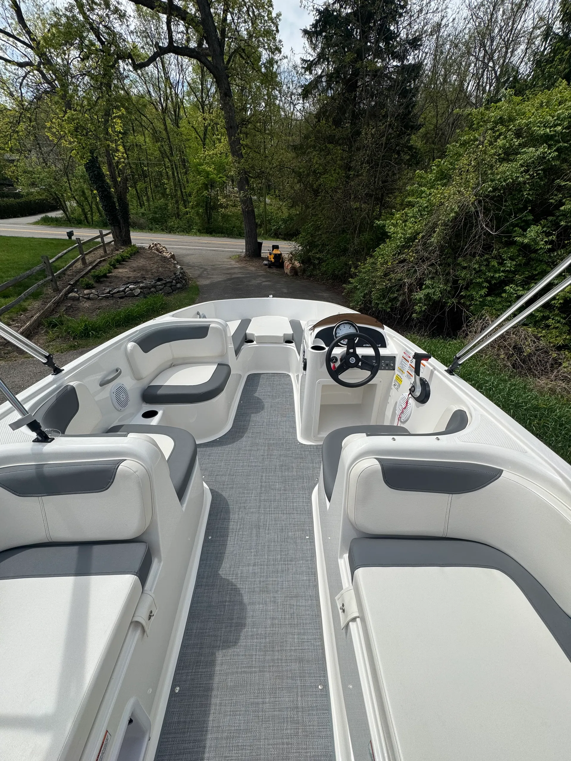 Local Lakes Only - Bayliner E18 – Trailer/Launch Included In Price!