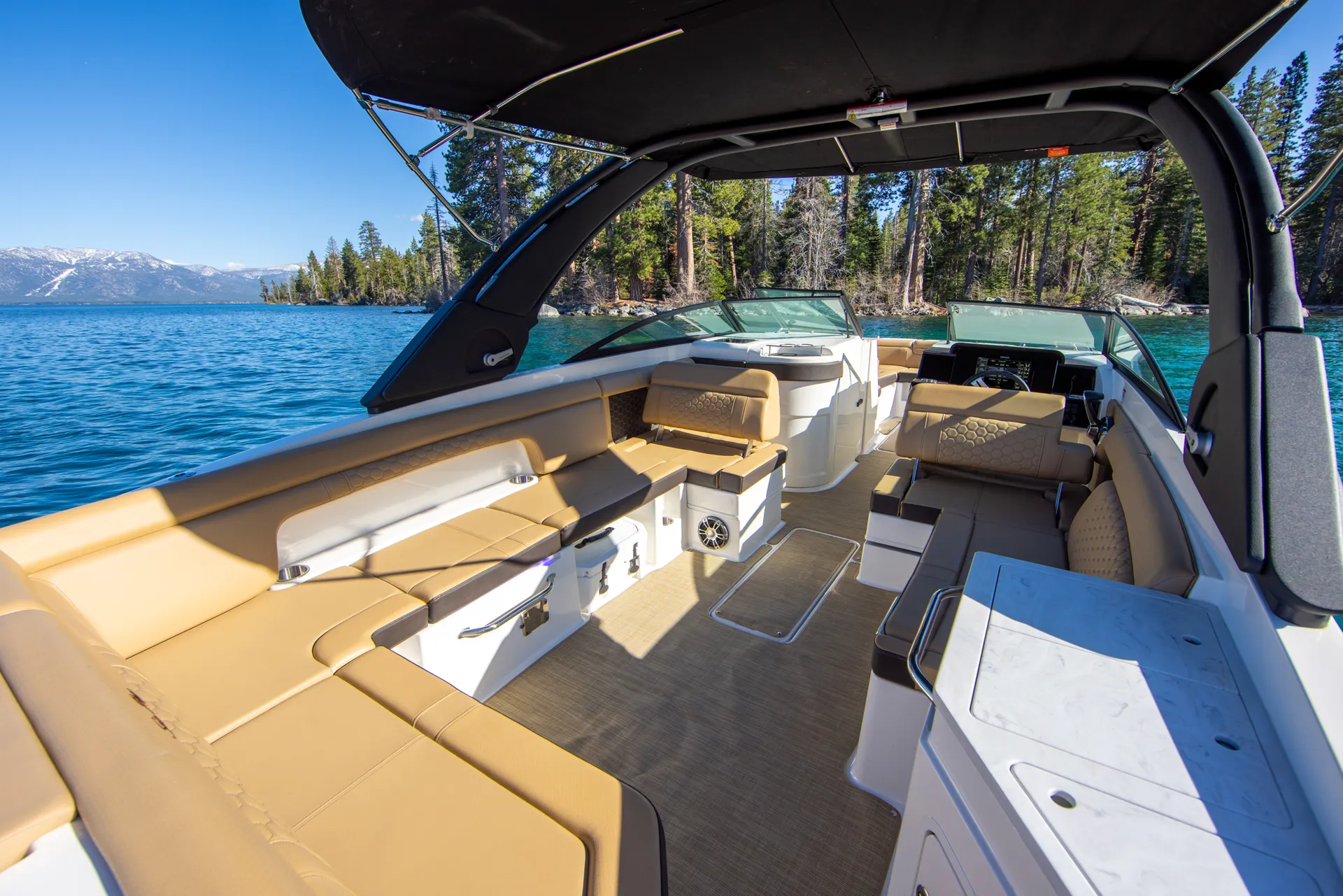 30ft Luxury Yacht Charter In Tahoe