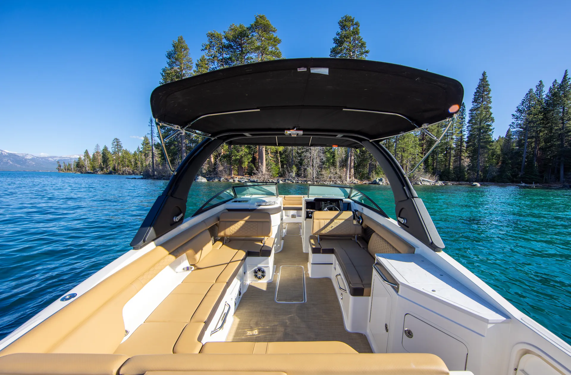 30ft Luxury Yacht Charter In Tahoe
