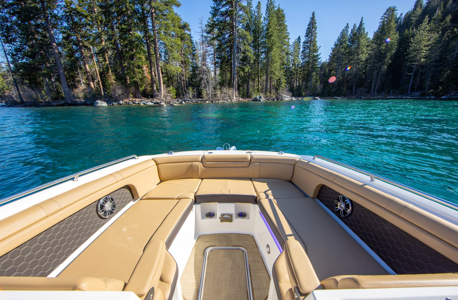 30ft Luxury Yacht Charter In Tahoe