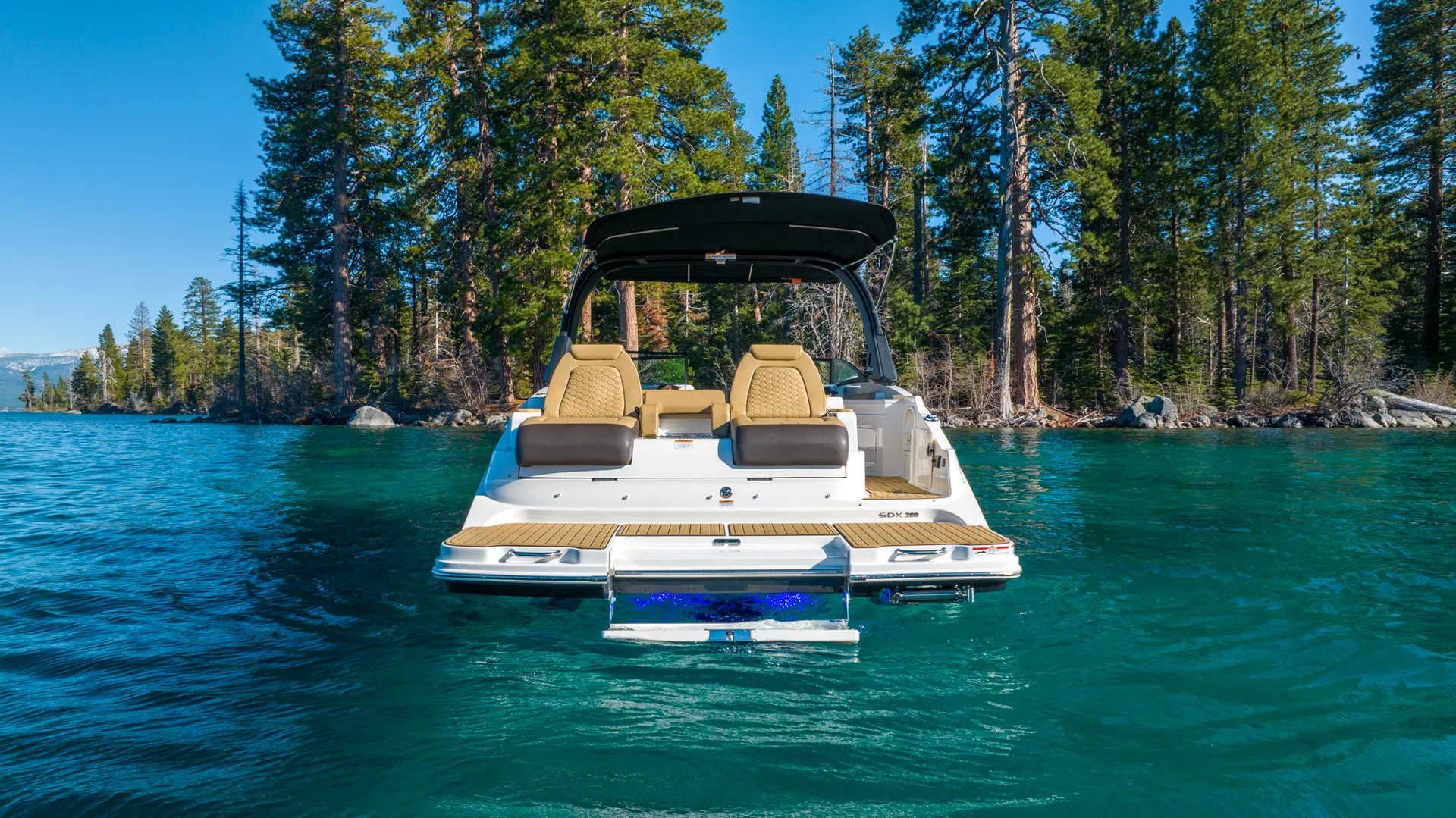 30ft Luxury Yacht Charter In Tahoe