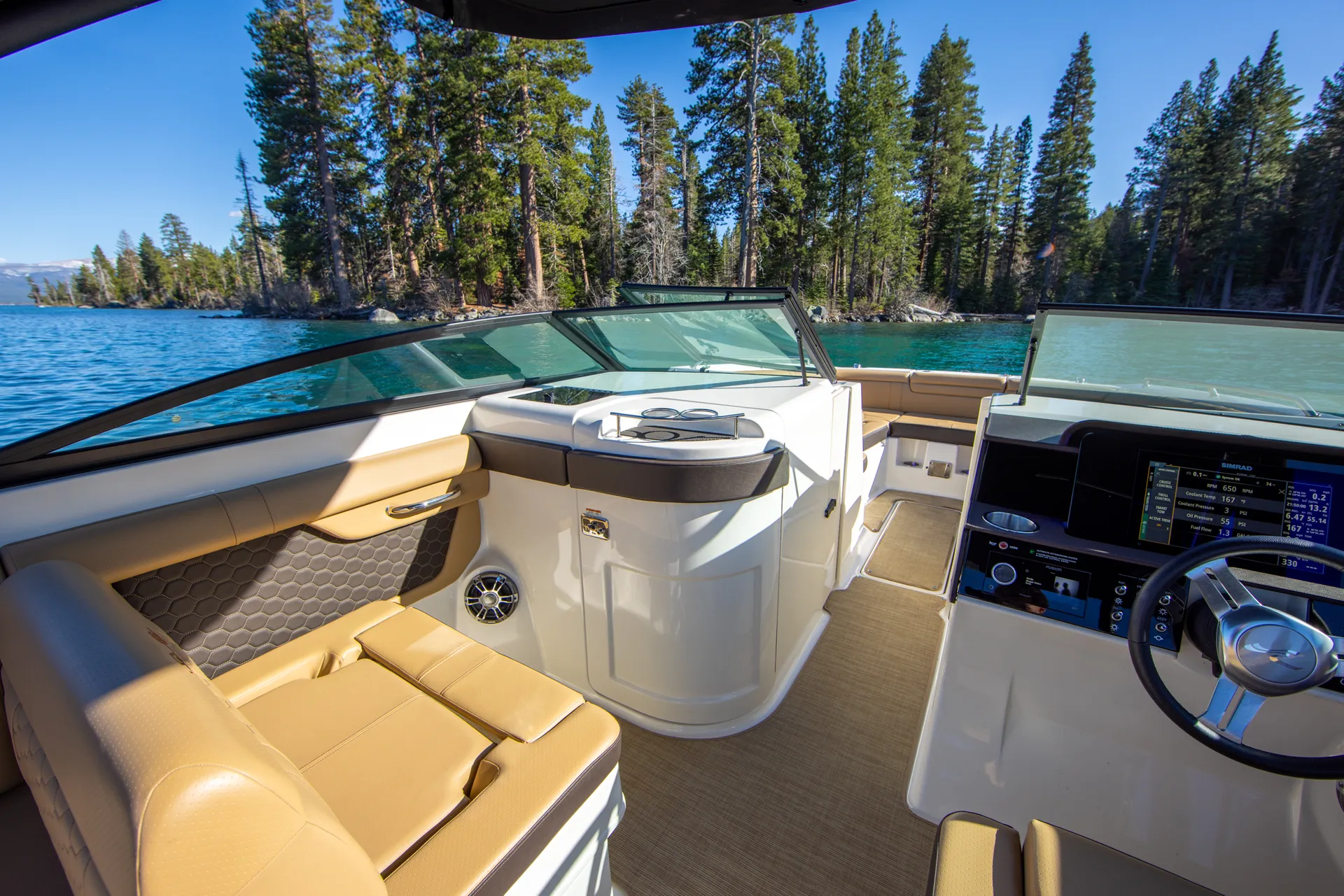30ft Luxury Yacht Charter In Tahoe
