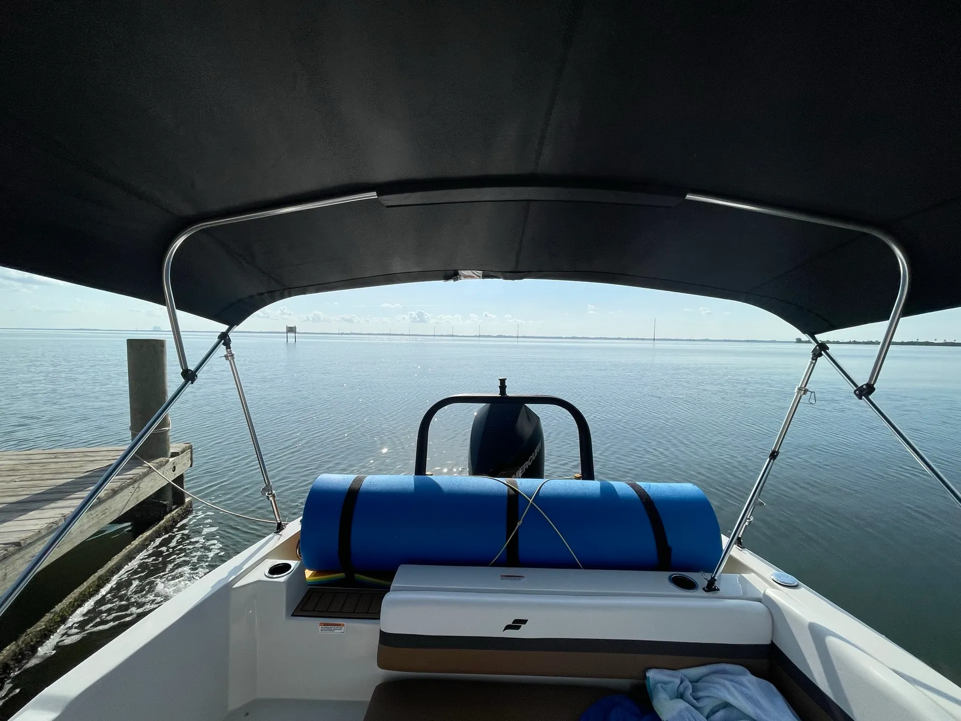 10 Person: Family Outboard &amp; Excursion Fun 2023 StarCraft 210 SVX OB