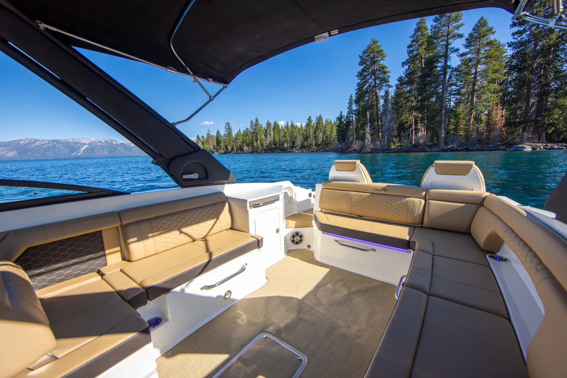 30ft Luxury Yacht Charter In Tahoe