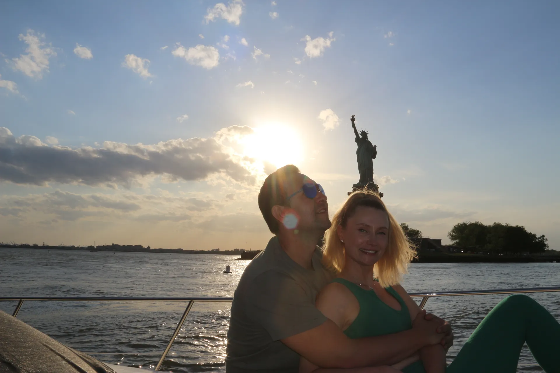 NYC’s BEST 50ft LUXURY MERIDIAN YACHT!!! WITH SEAKEEPER STABILIZER 
