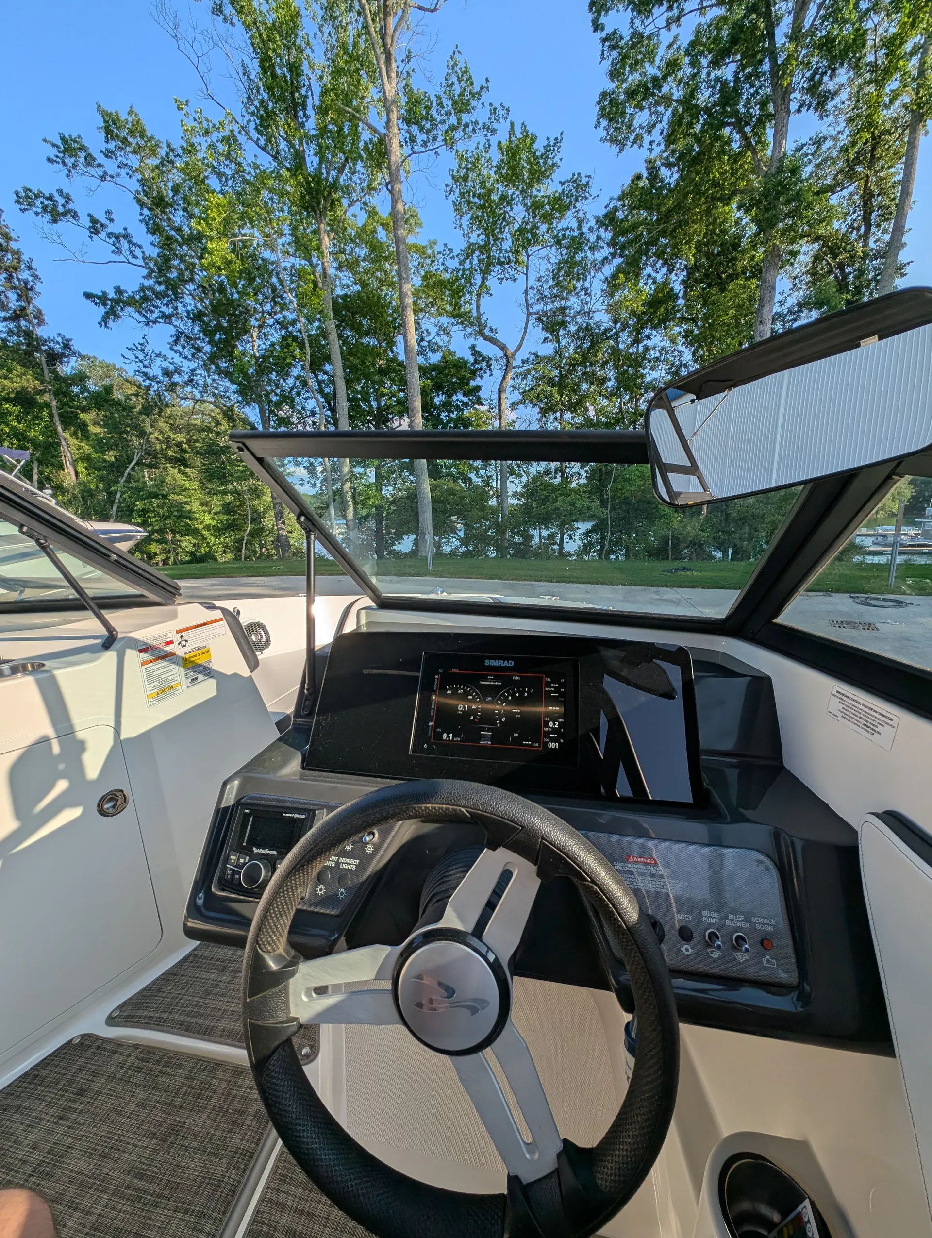 Sporty & Spacious! Sea Ray SPX190 - Lake Lanier Delivery Available!