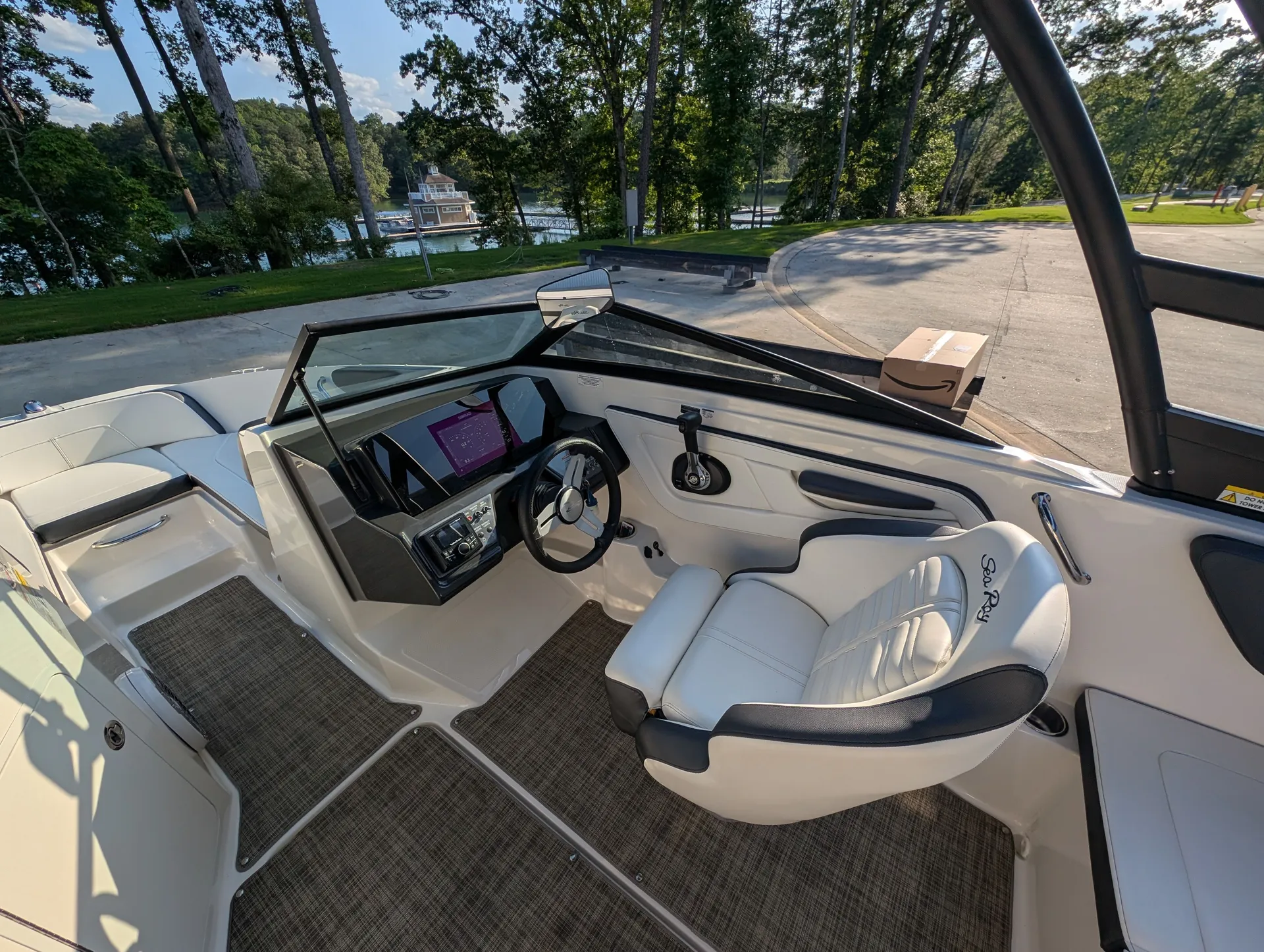 Sporty & Spacious! Sea Ray SPX190 - Lake Lanier Delivery Available!