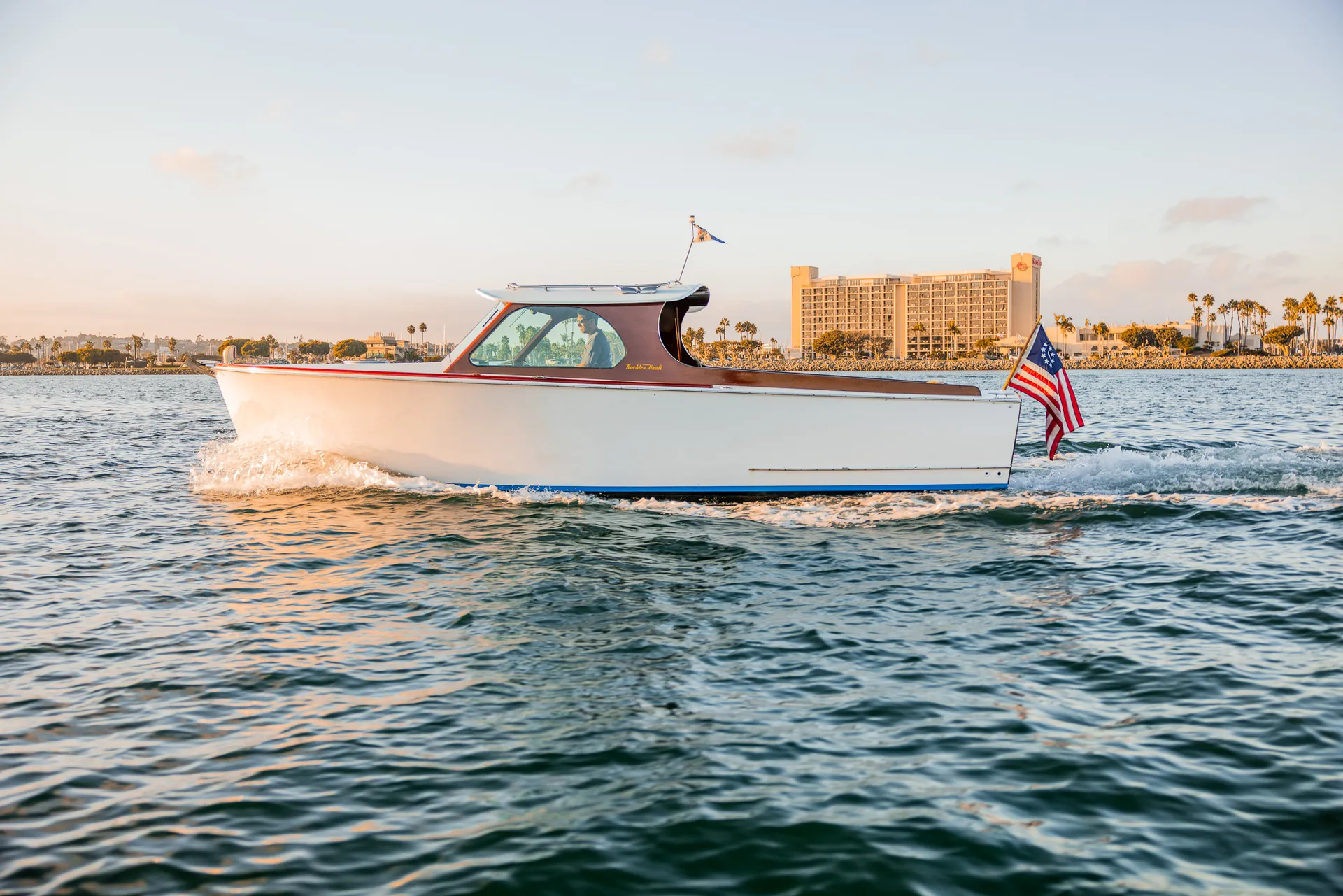 San Diego’s Finest 28’ Classic Power Cruiser