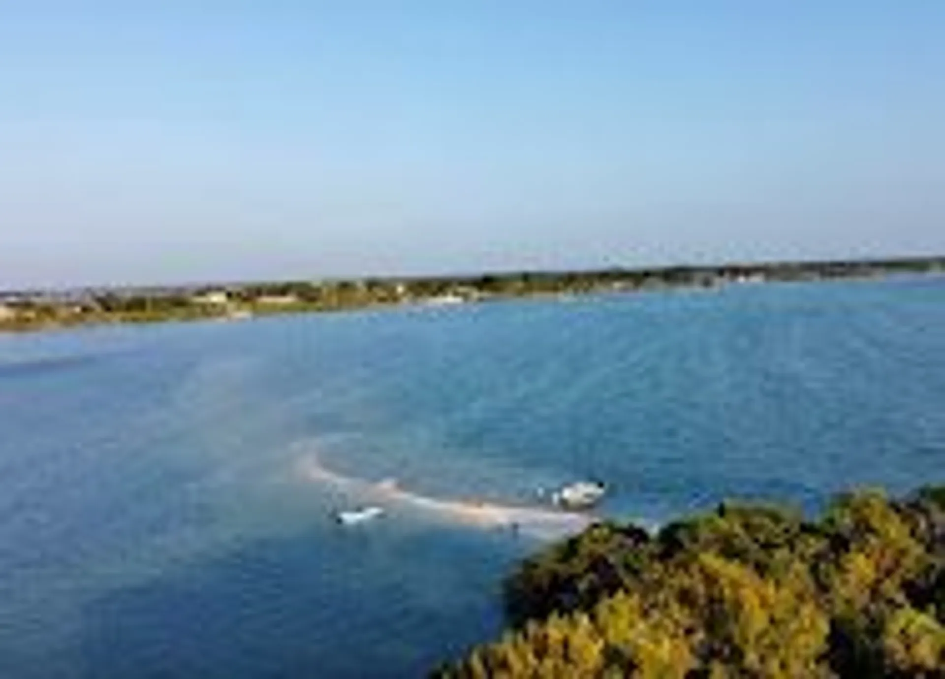 2021 crownline deck boat to enjoy Cocoa Beach!