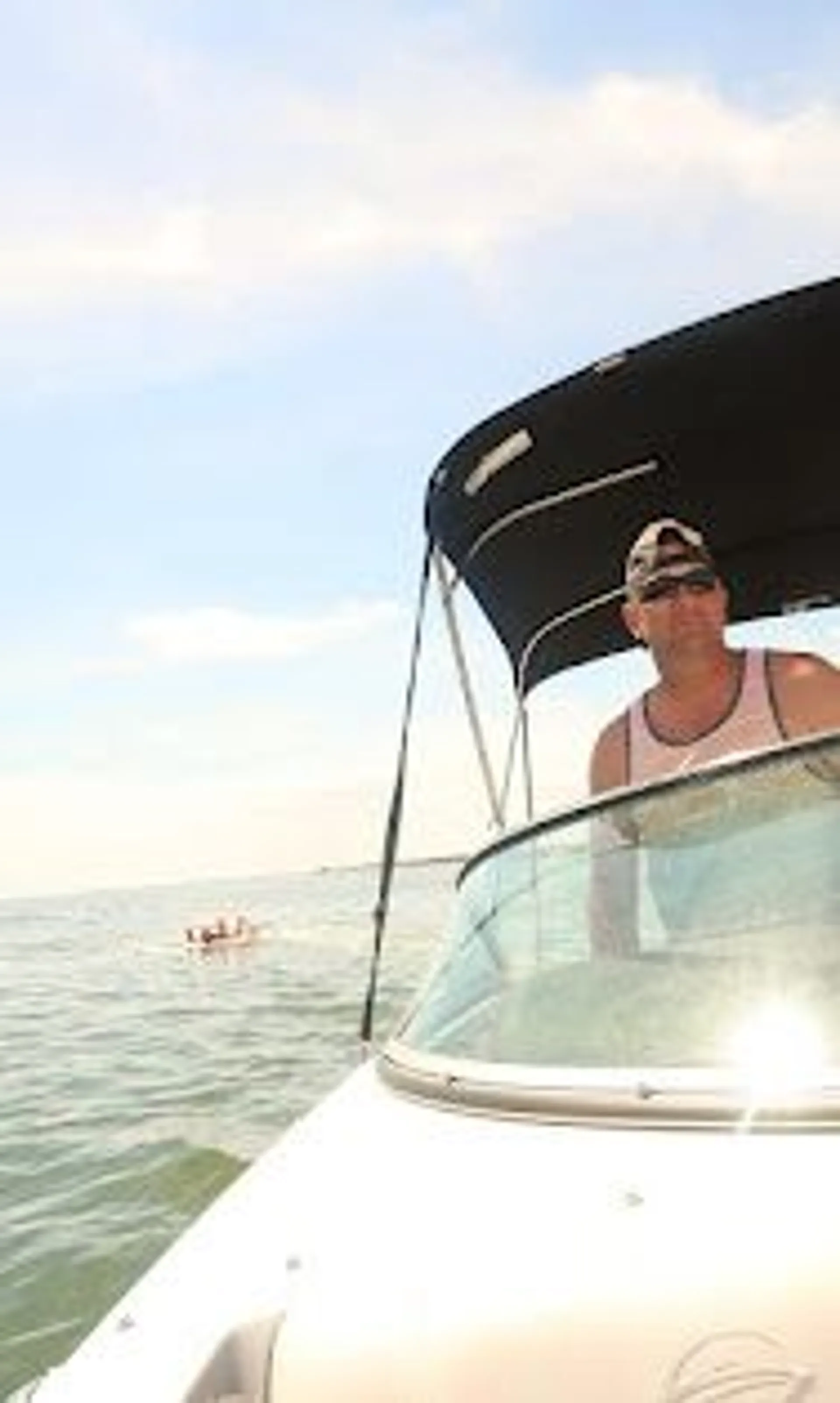 2021 crownline deck boat to enjoy Cocoa Beach!