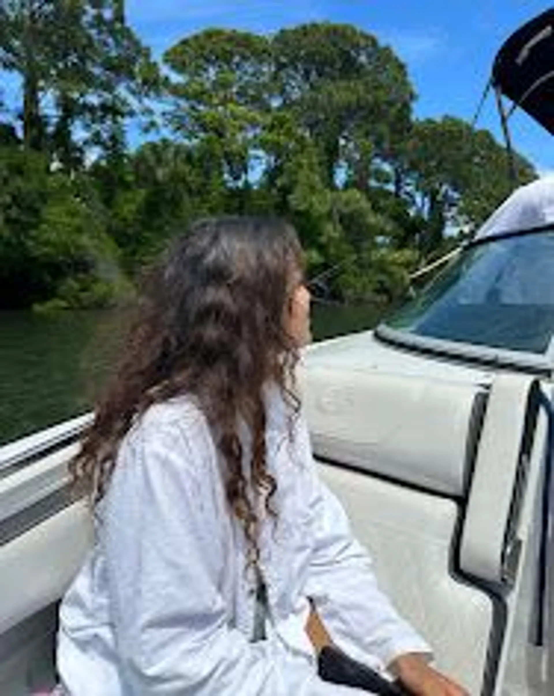 2021 crownline deck boat to enjoy Cocoa Beach!