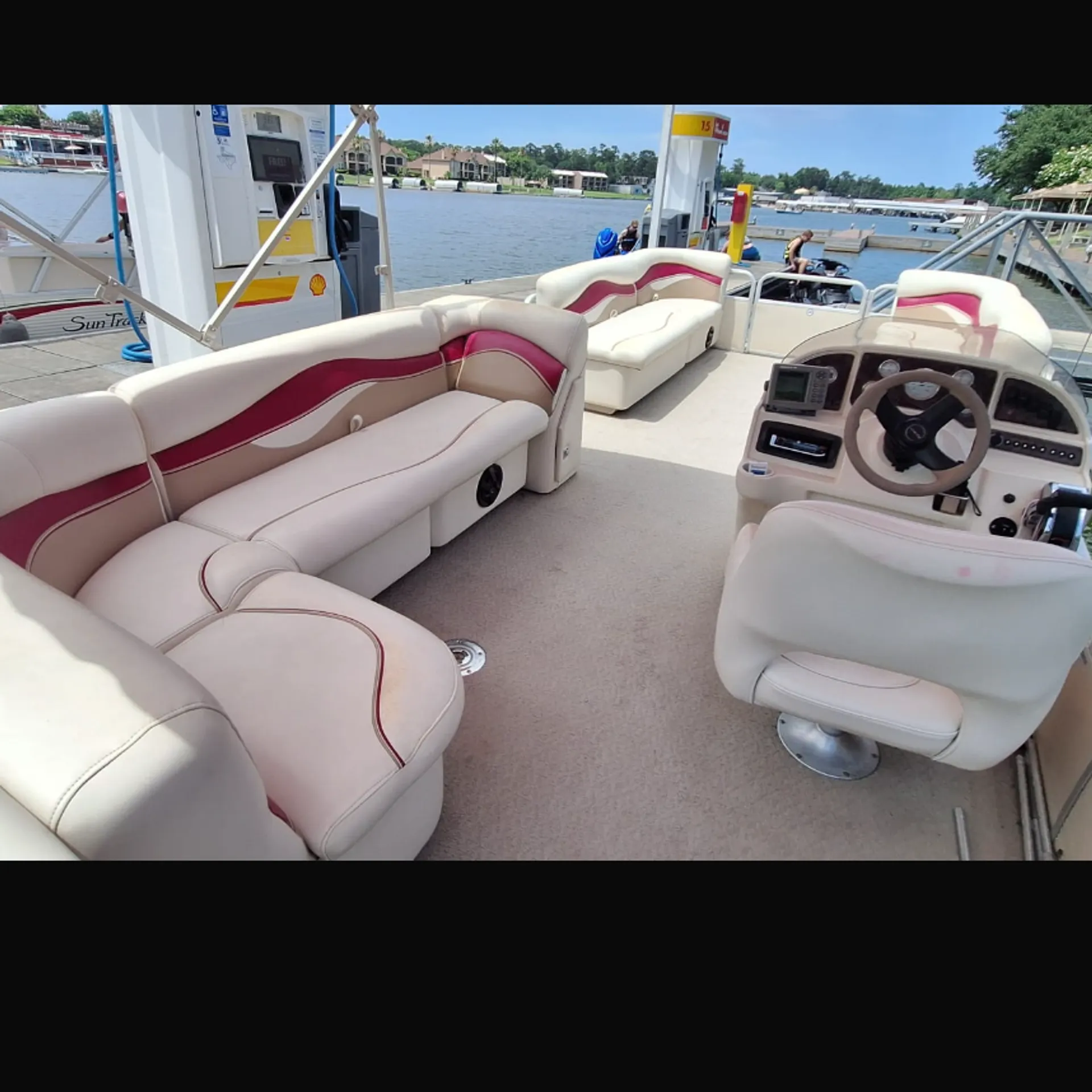 11 person party Kraft 90HP