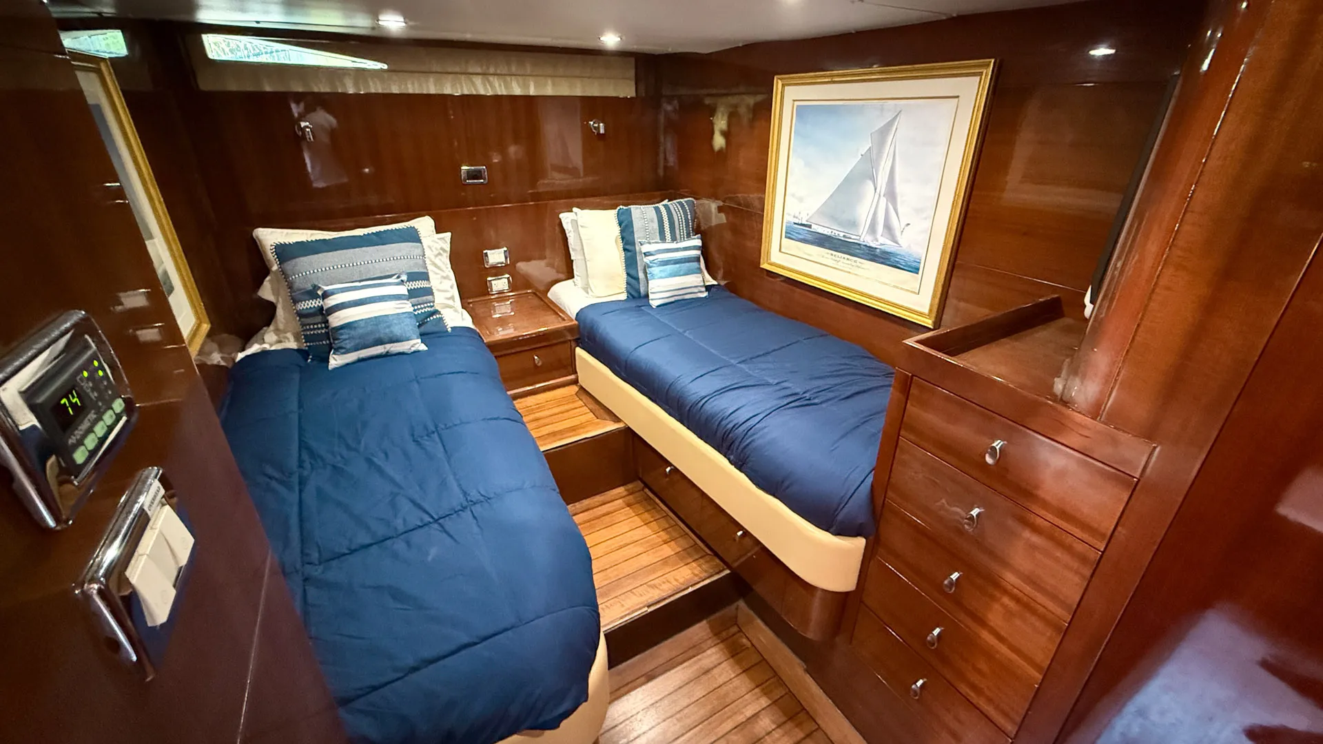 💎60’ Modern Yacht *Free Hour Monday-Thursday*