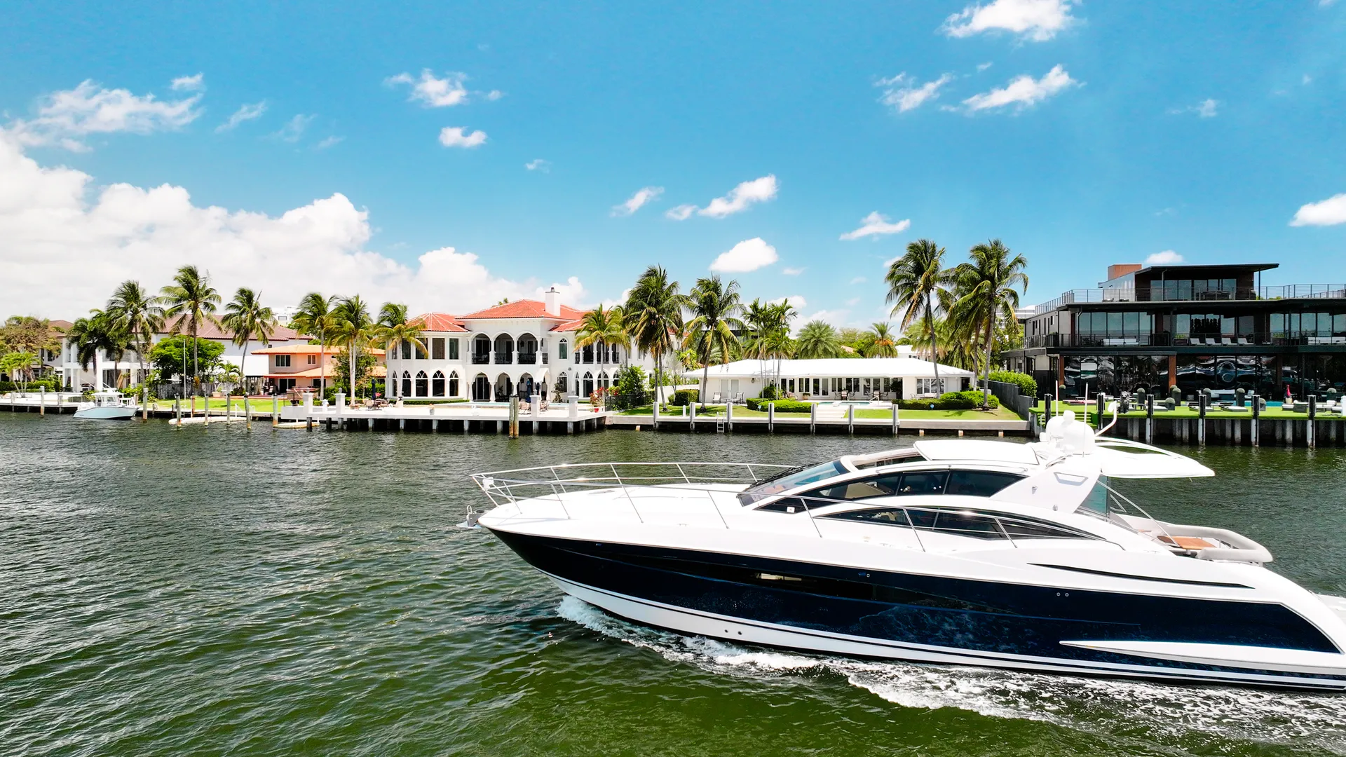 💎60’ Modern Yacht *Free Hour Monday-Thursday*