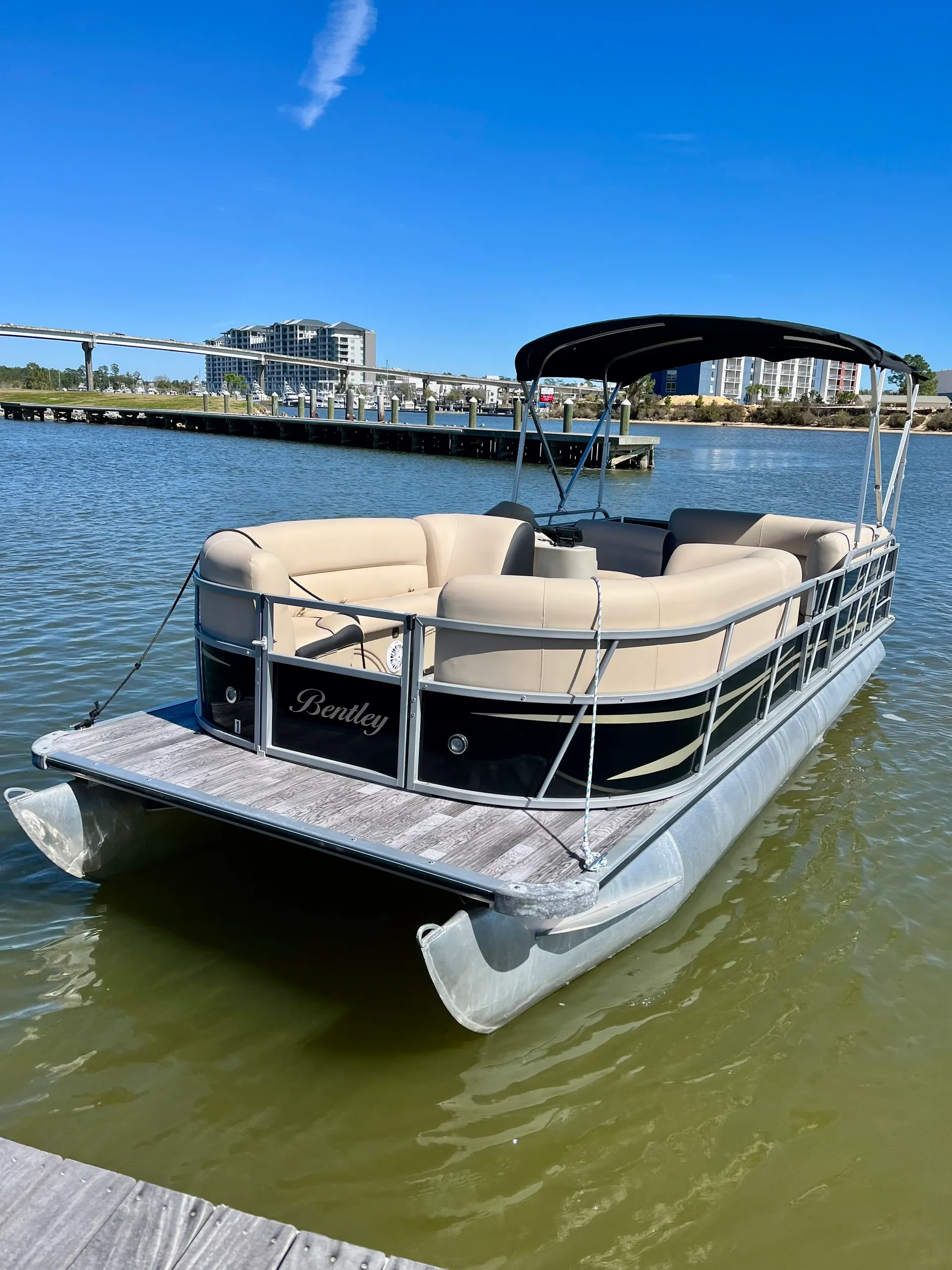 #1 Cruise in Style on a Luxury 24ft Bentley pontoon 90hp!