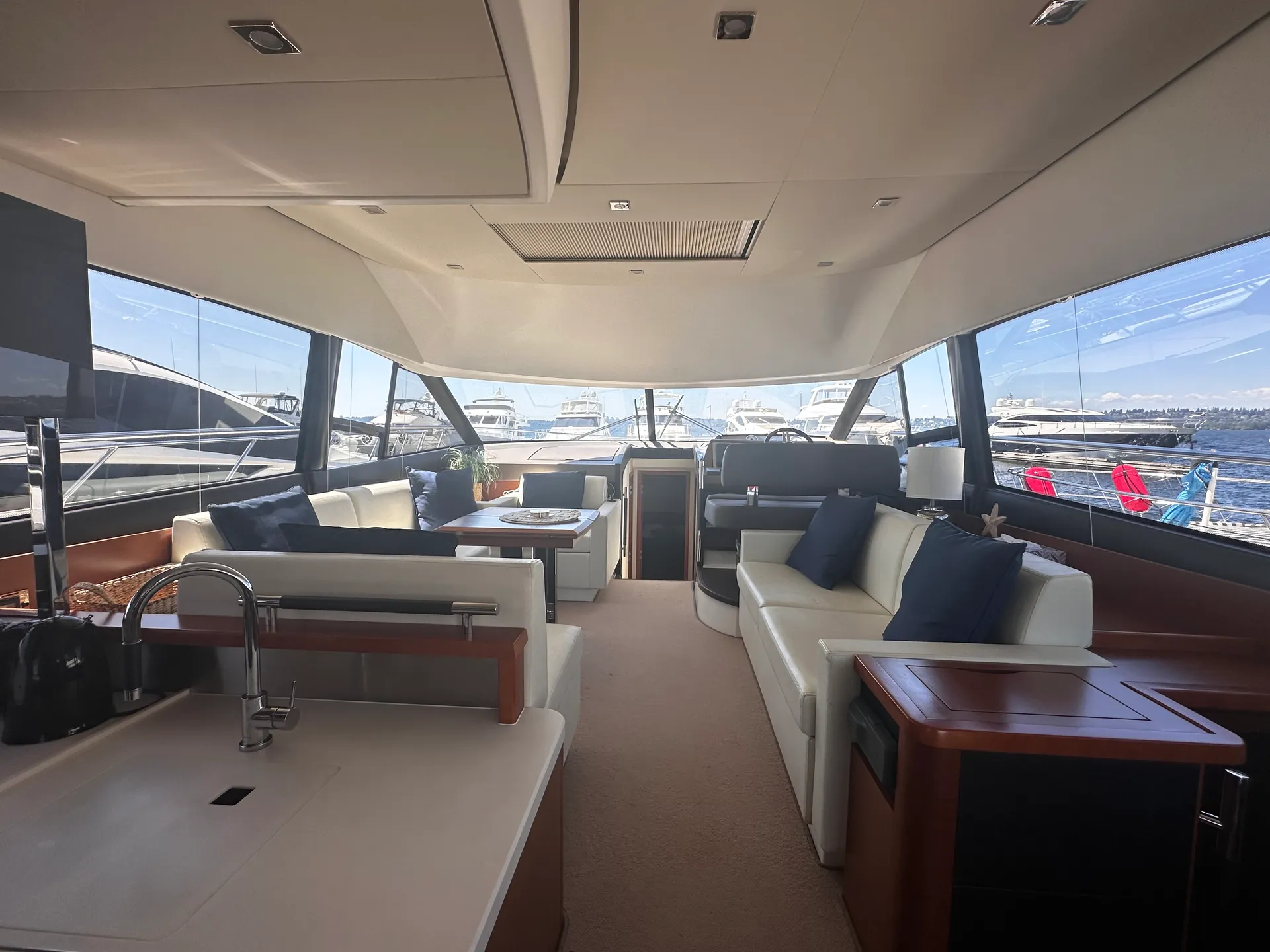 Professionally Captained 50' Yacht. Kirkland and Seattle Available