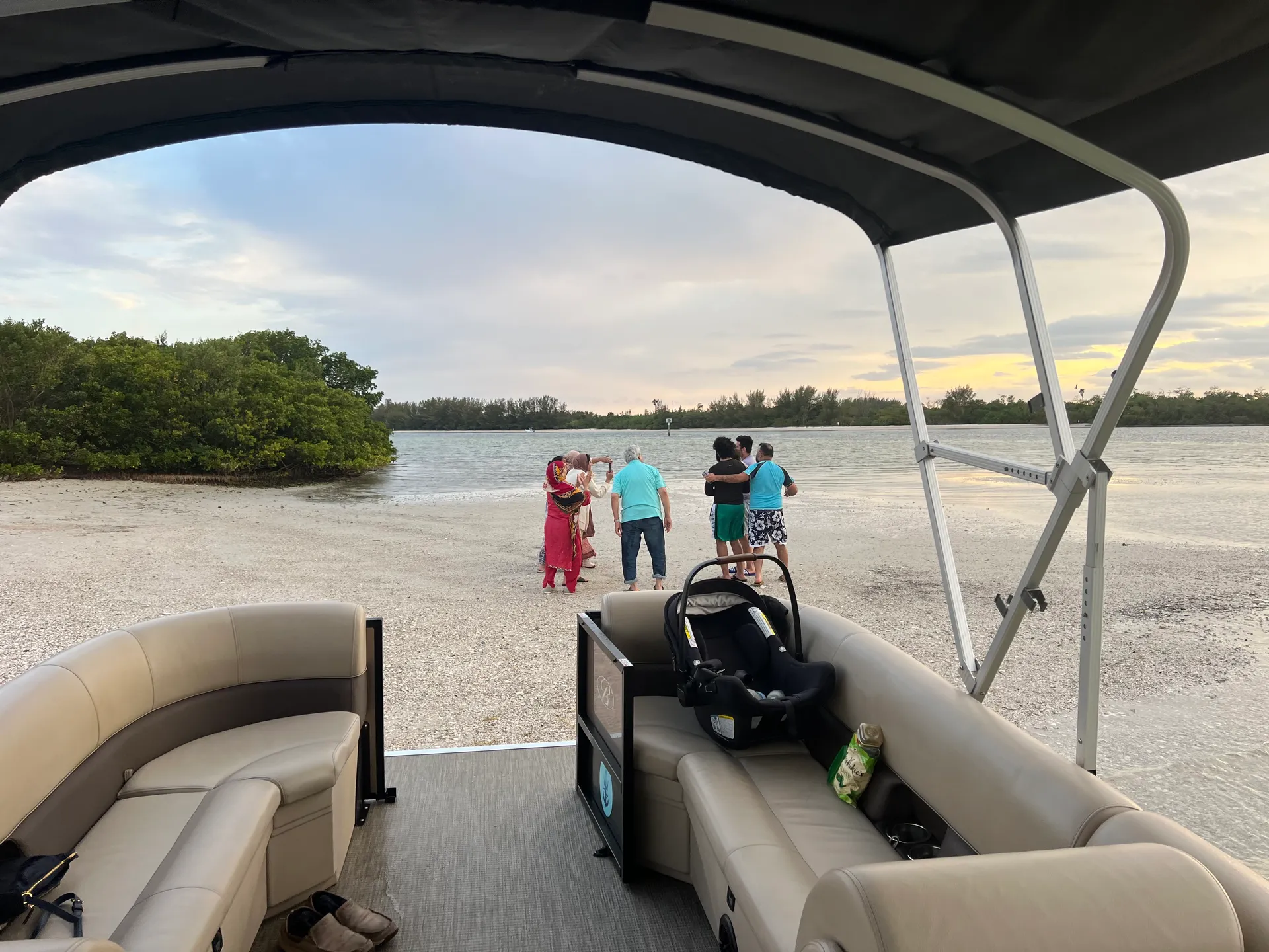 Bentley Luxury Tritoon, No Fishing