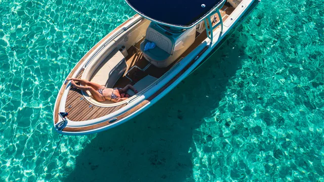 Rent a CHRIS CRAFT bow rider in Fort Lauderdale, FL near me