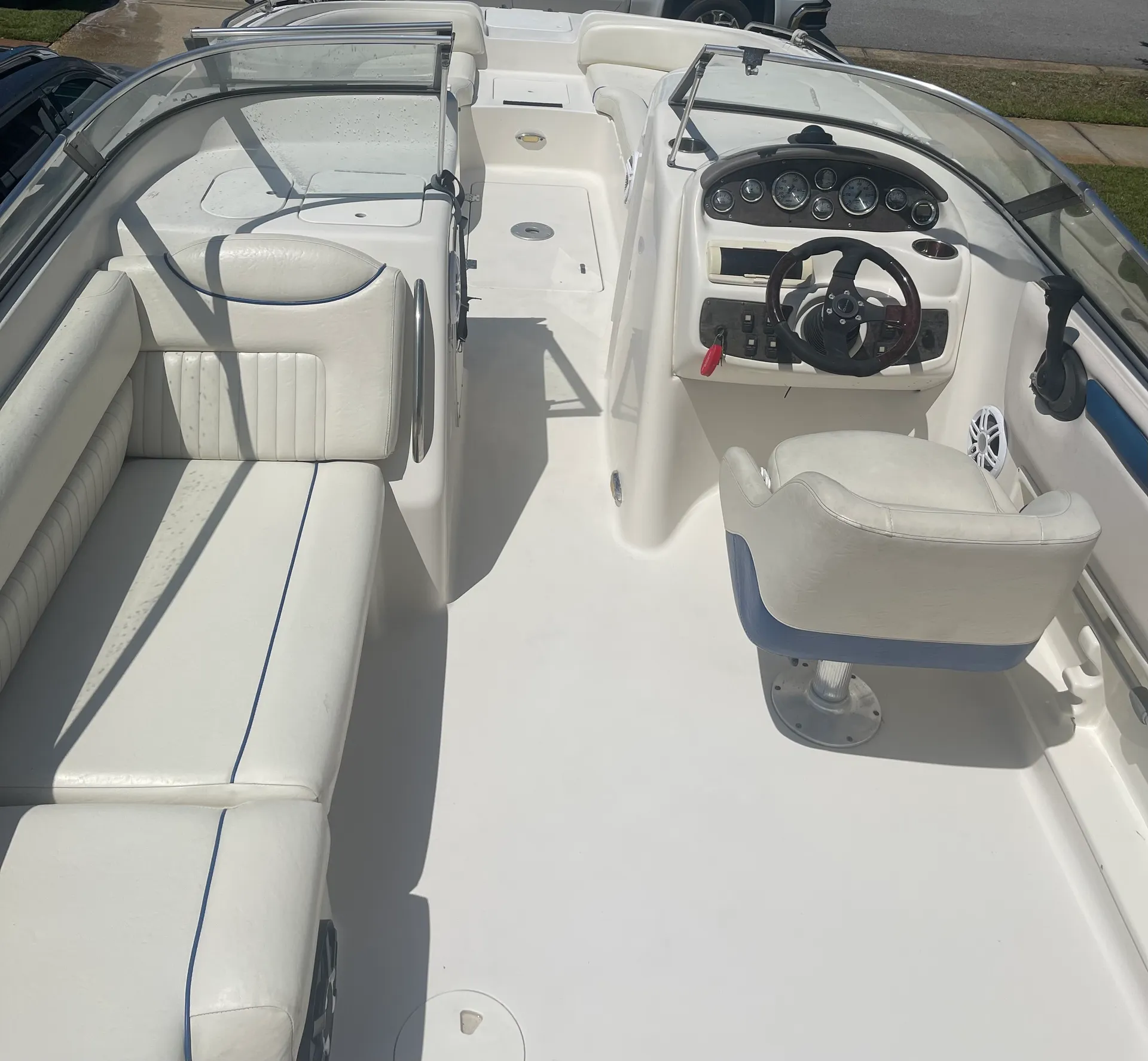 Monterey Boats 240 explorer sport in Hurlburt Field, FL — photo 4
